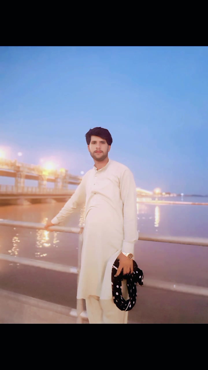 @🤗🥰Hussain hun yar🥰🤗