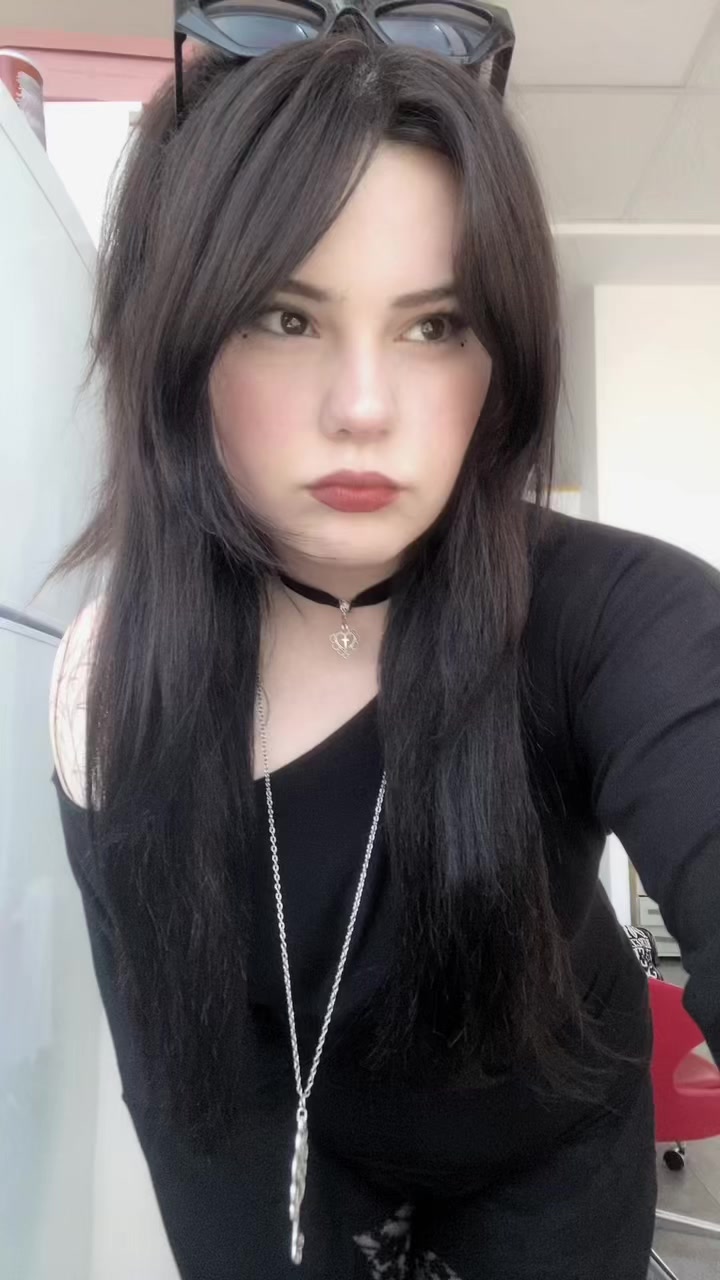 @caoticcdoll