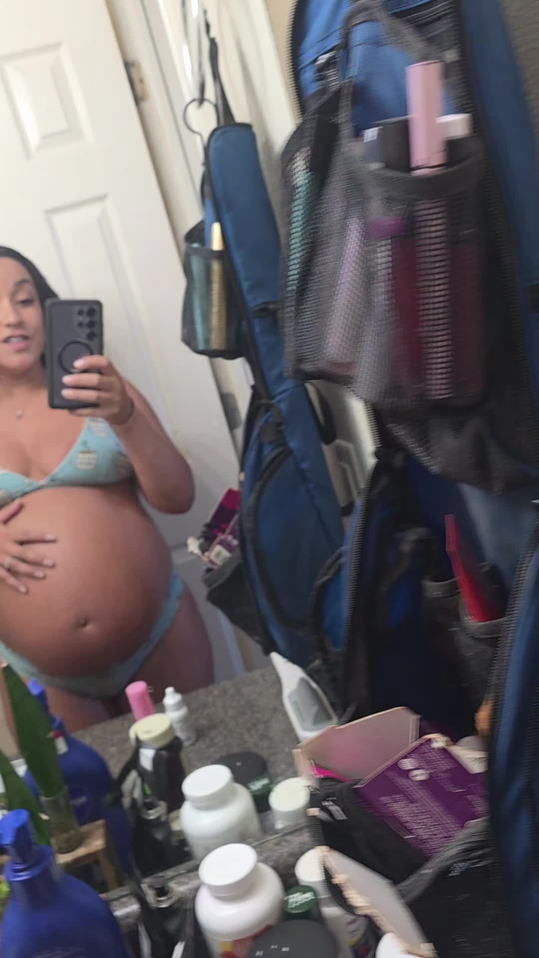 @Ask_Ashley479