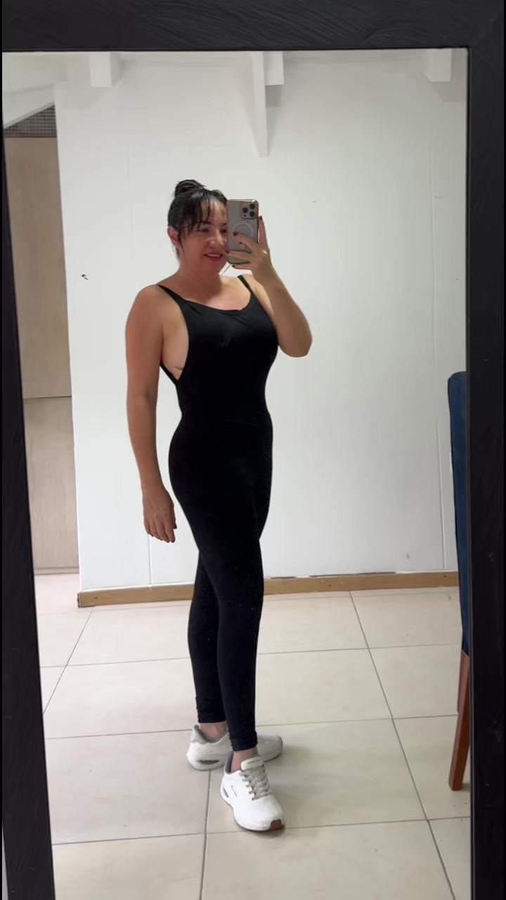 @clauguzman.co