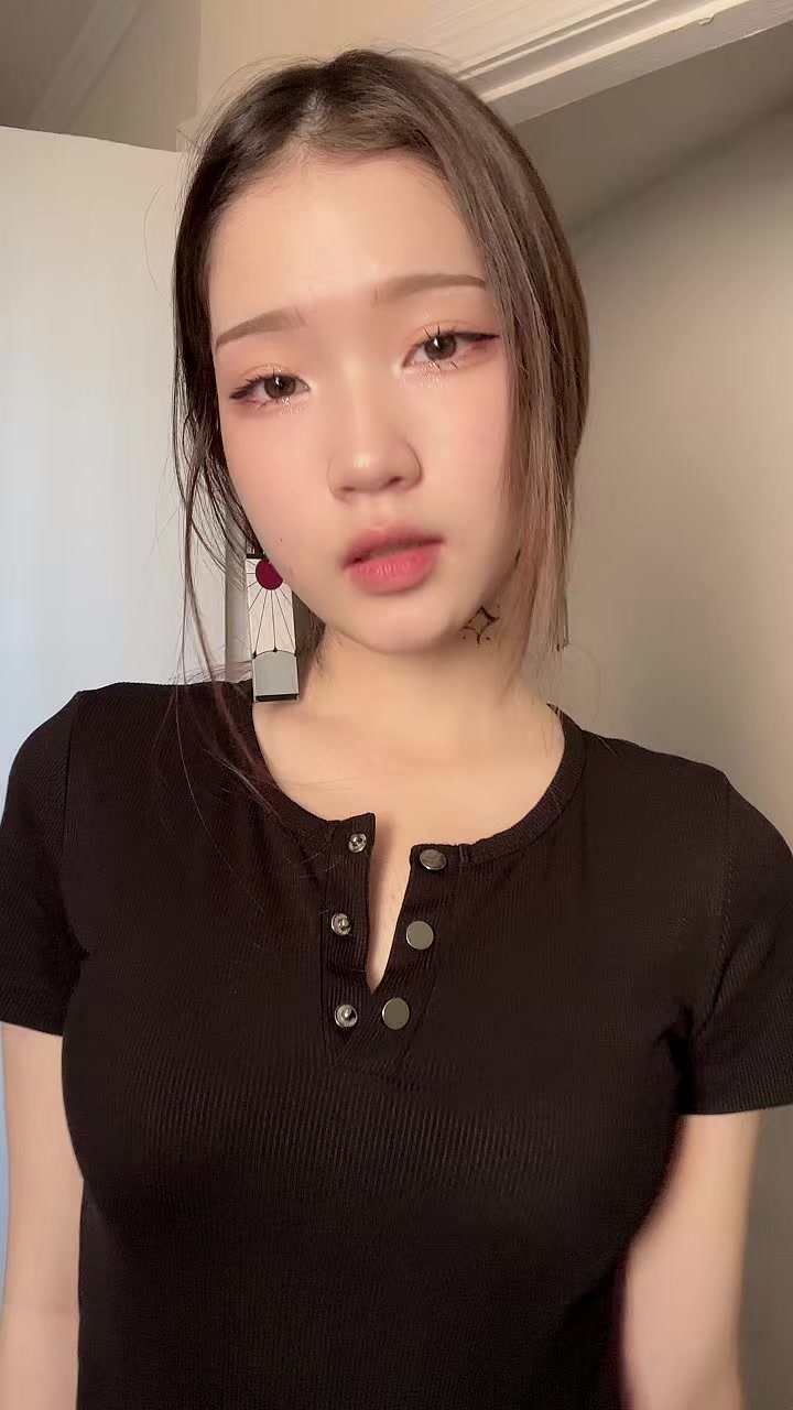 @Жанèка