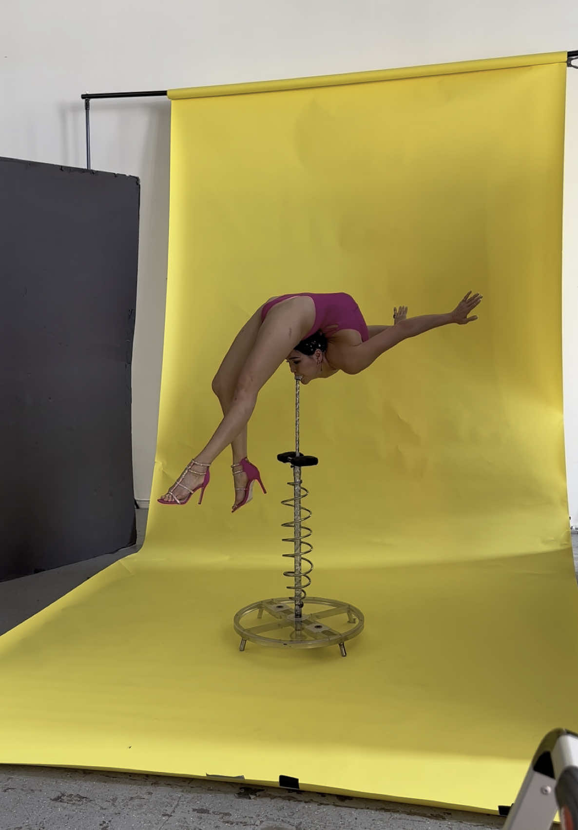 @urnaa.contortionist