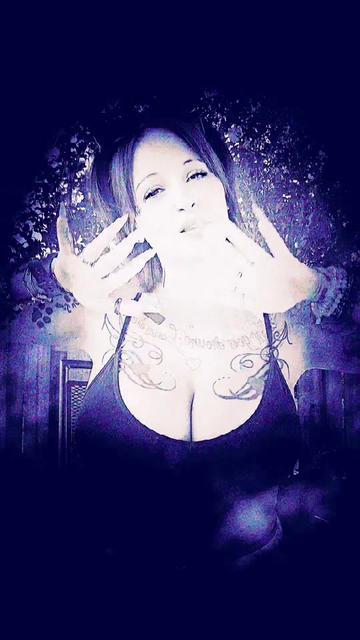 @༺_Poison.Queen_༻🌴