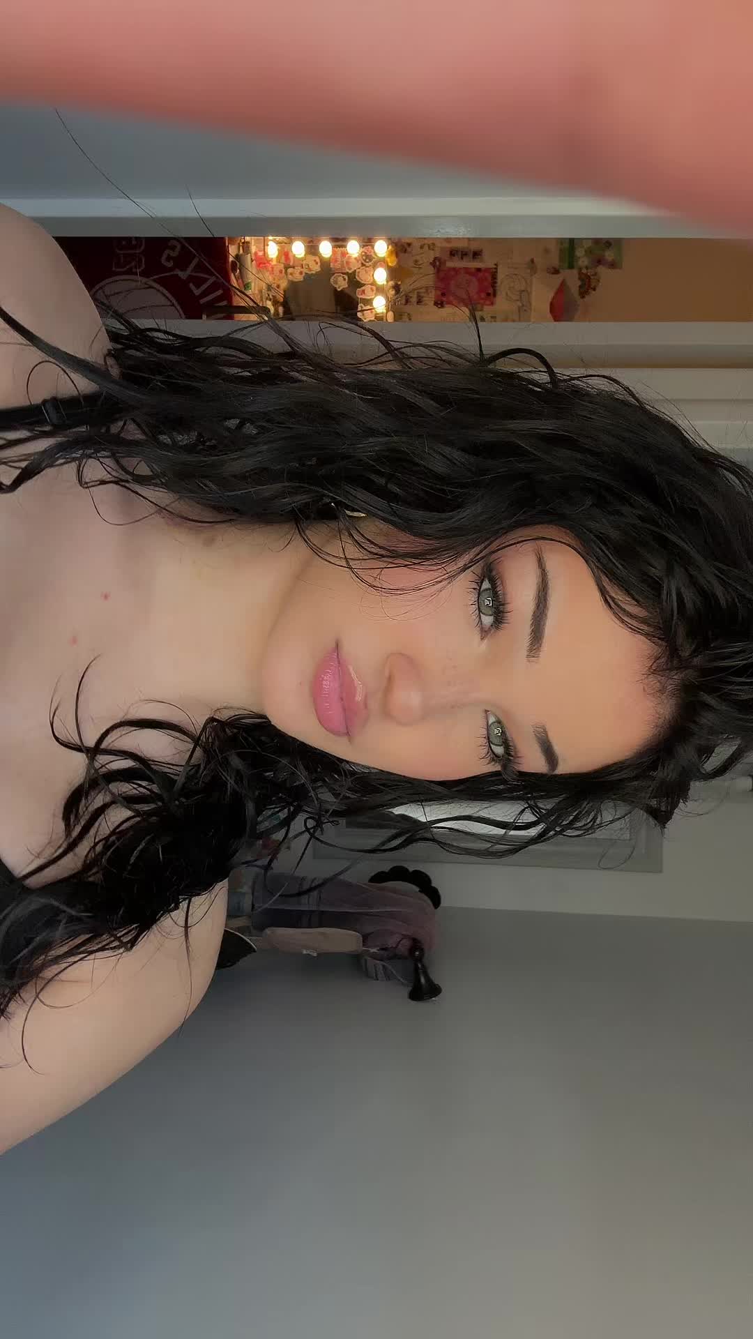 @🤫