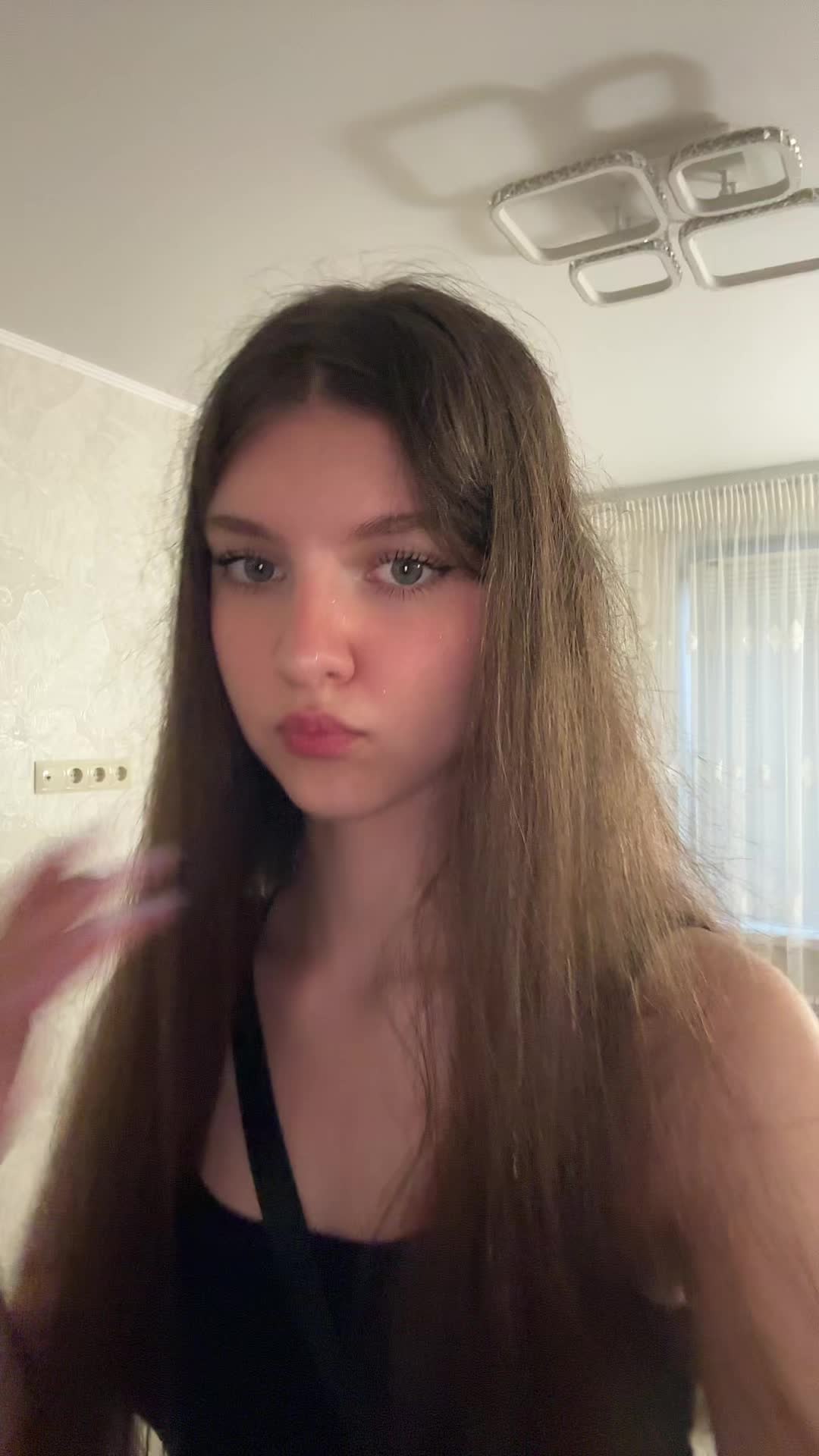 @skarlletq