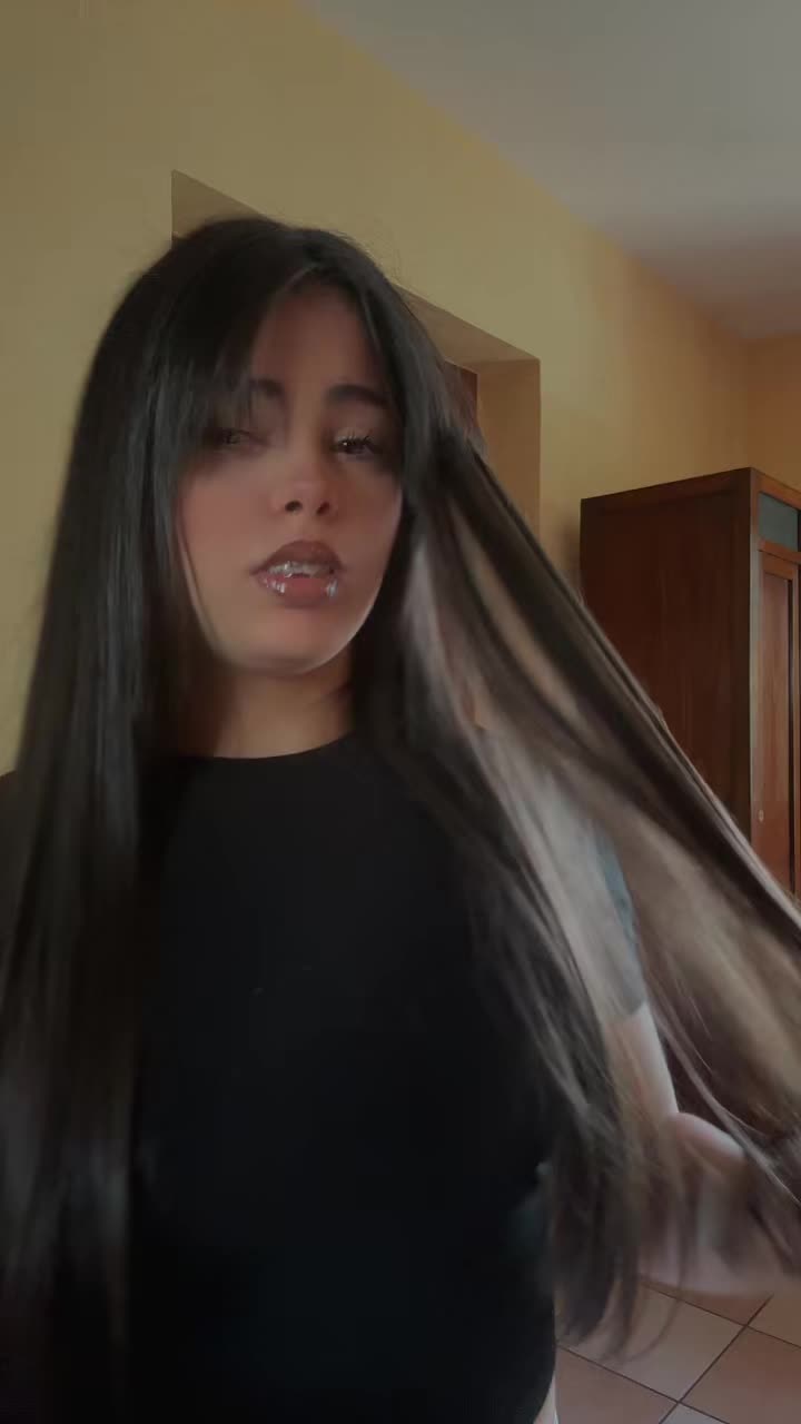 @Rosy_09