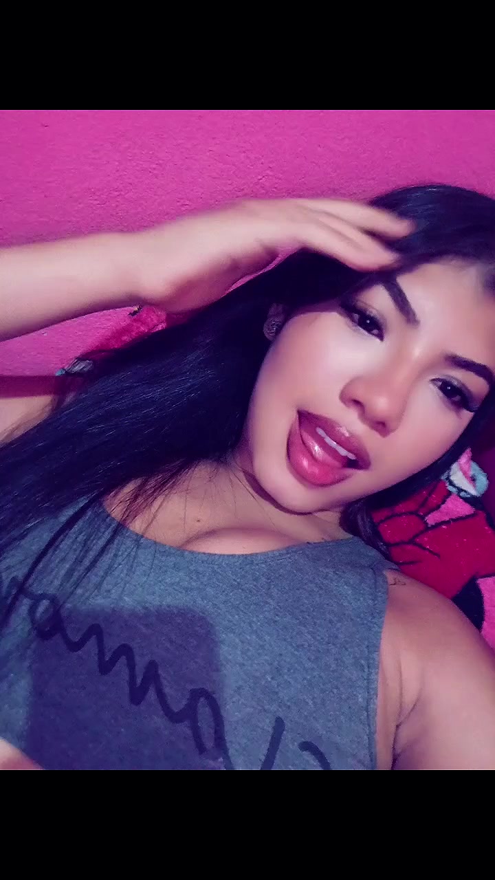 @kaylanee