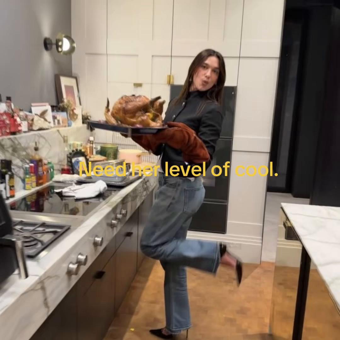 @𝒩