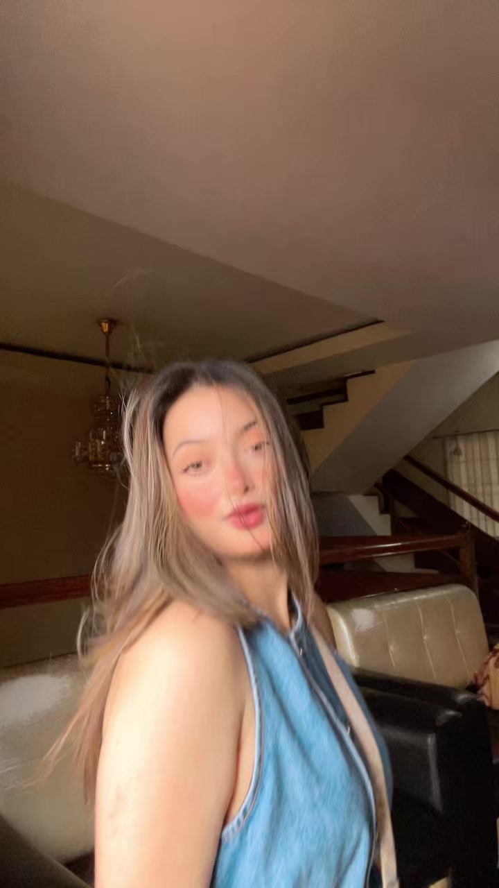 @Dee