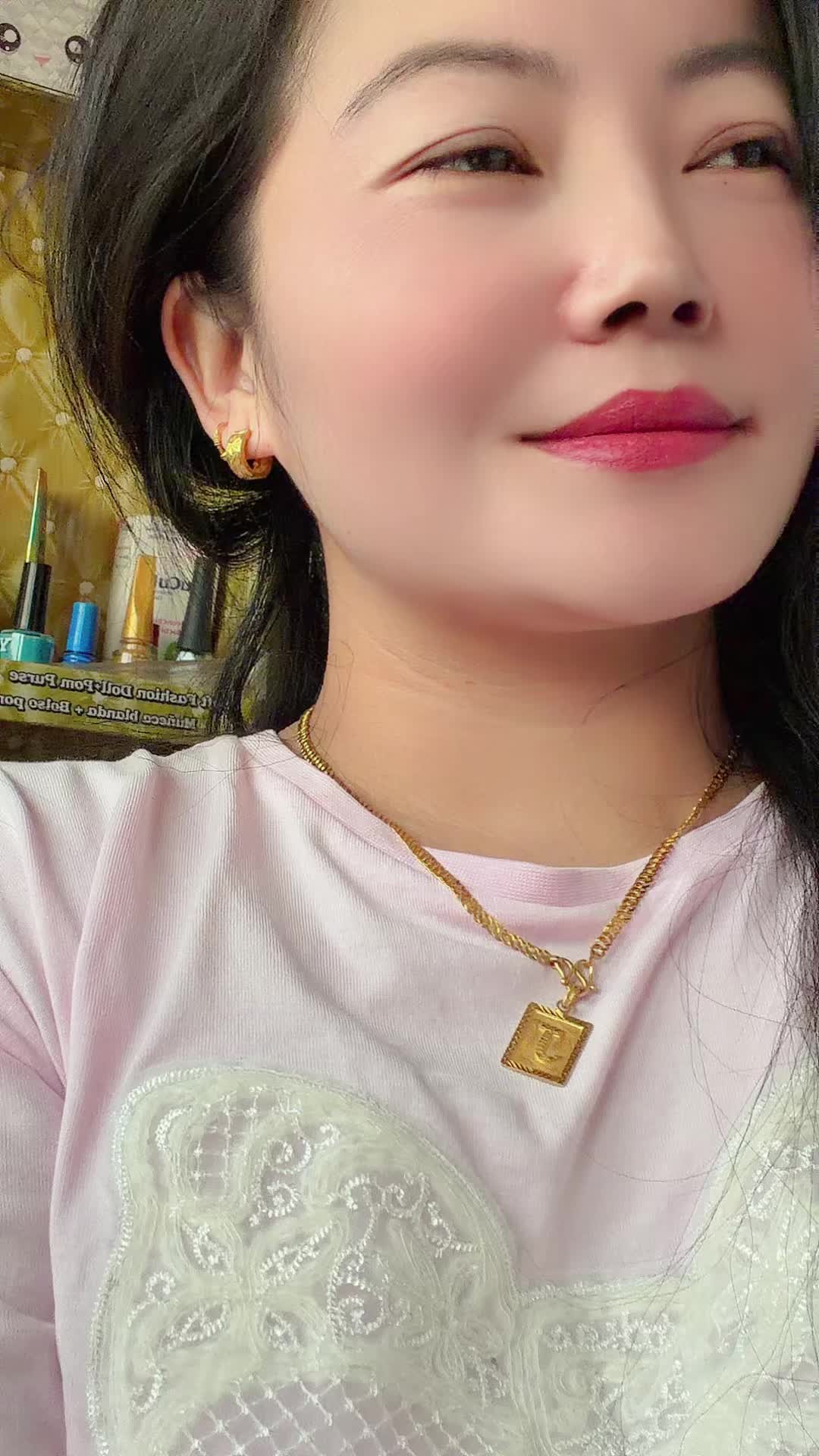 @🦋
