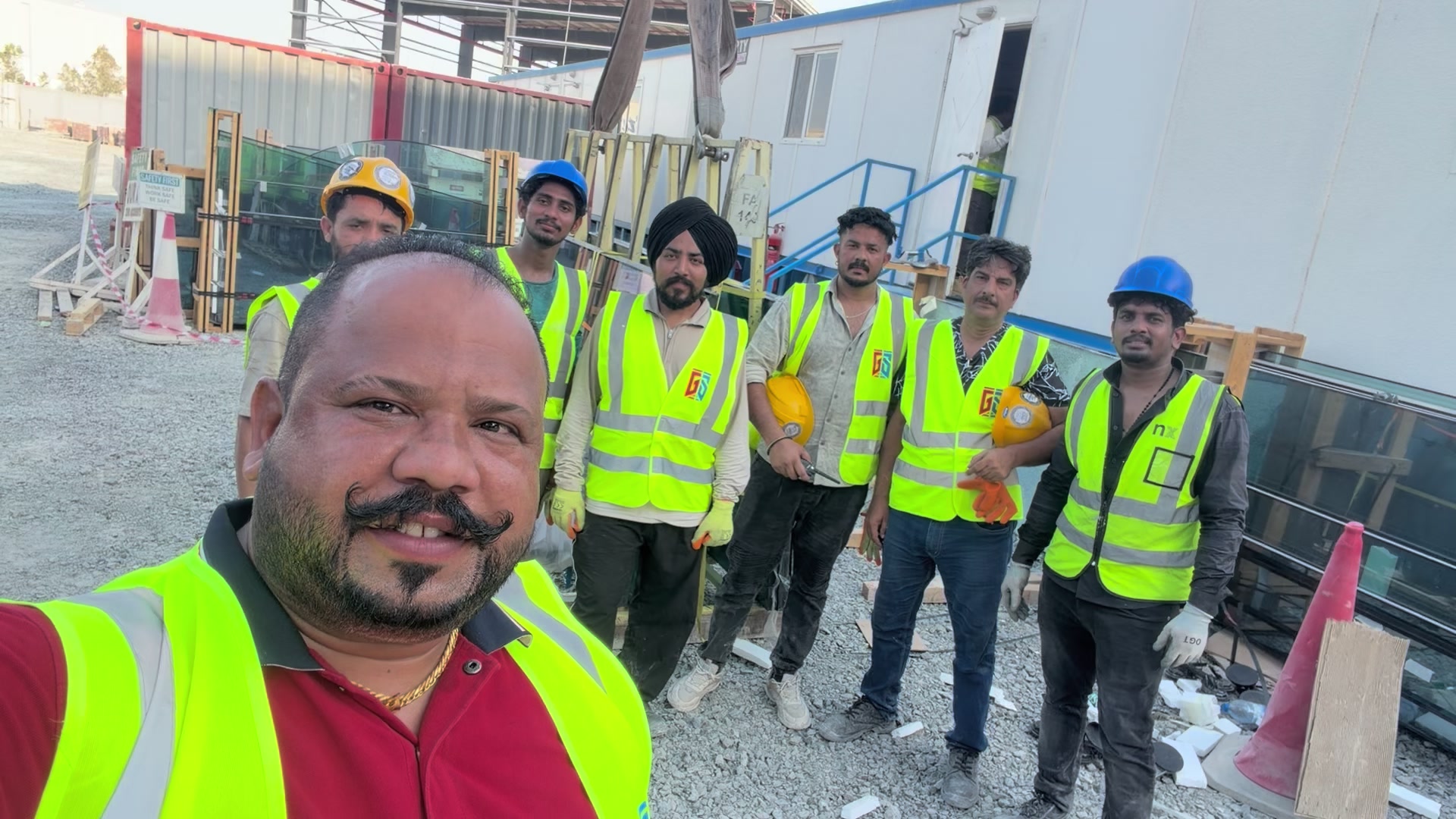 @Raju singh dubai & Glass work