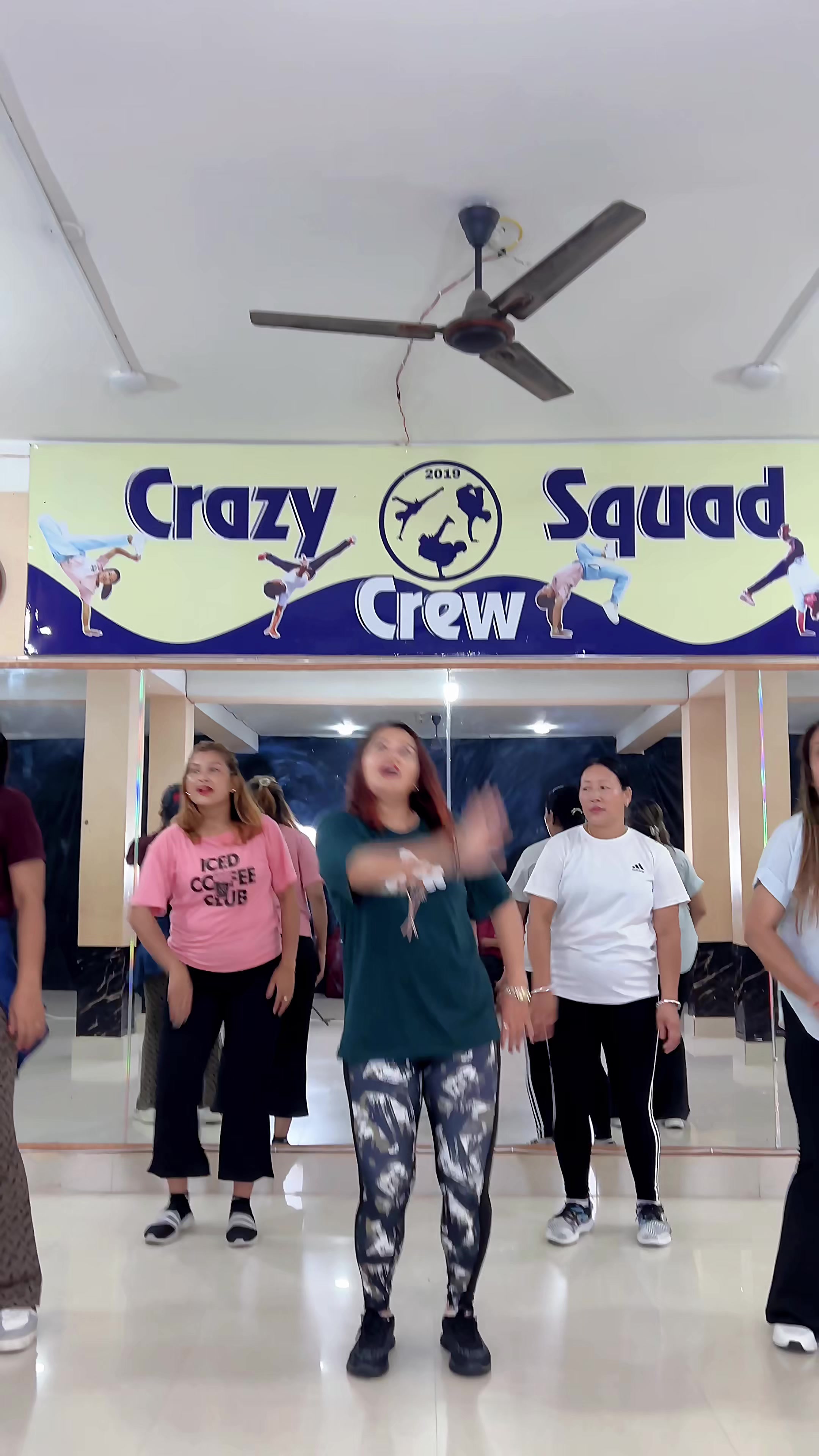 @Crazy Squad Crew