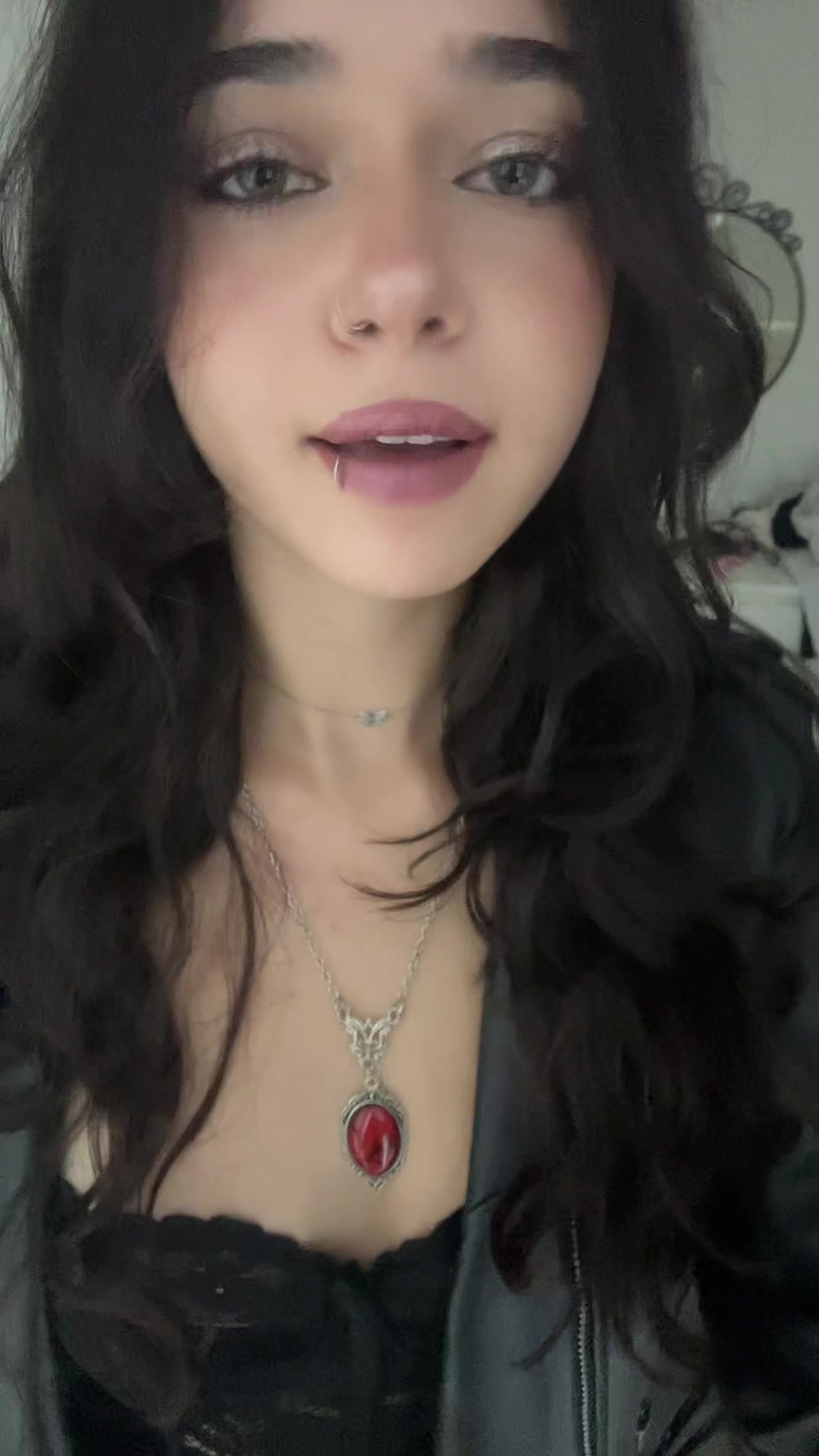 @hila๐