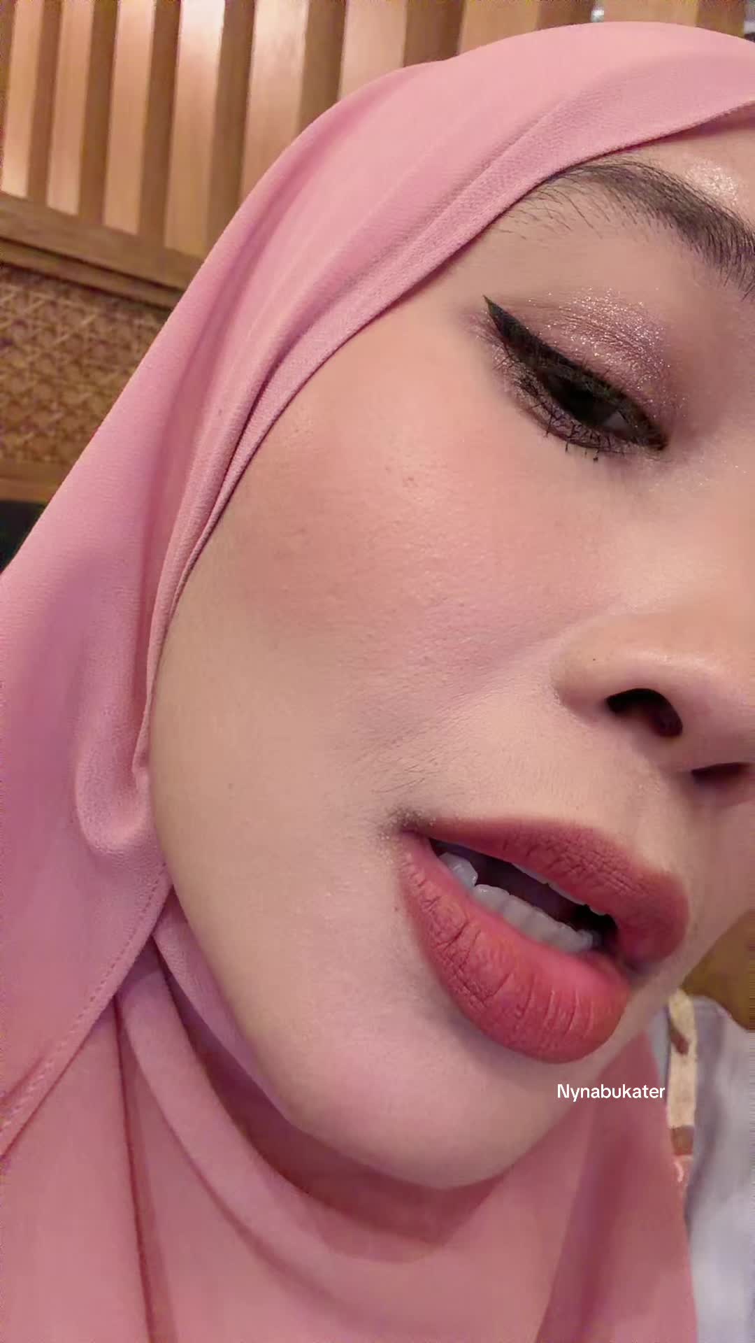 @Nynabukater