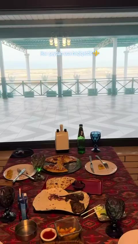 @F....