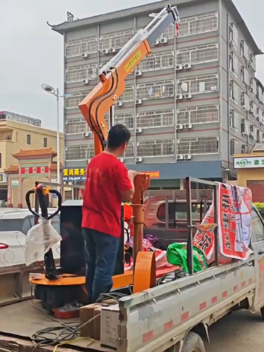 @Lifting and handling tools