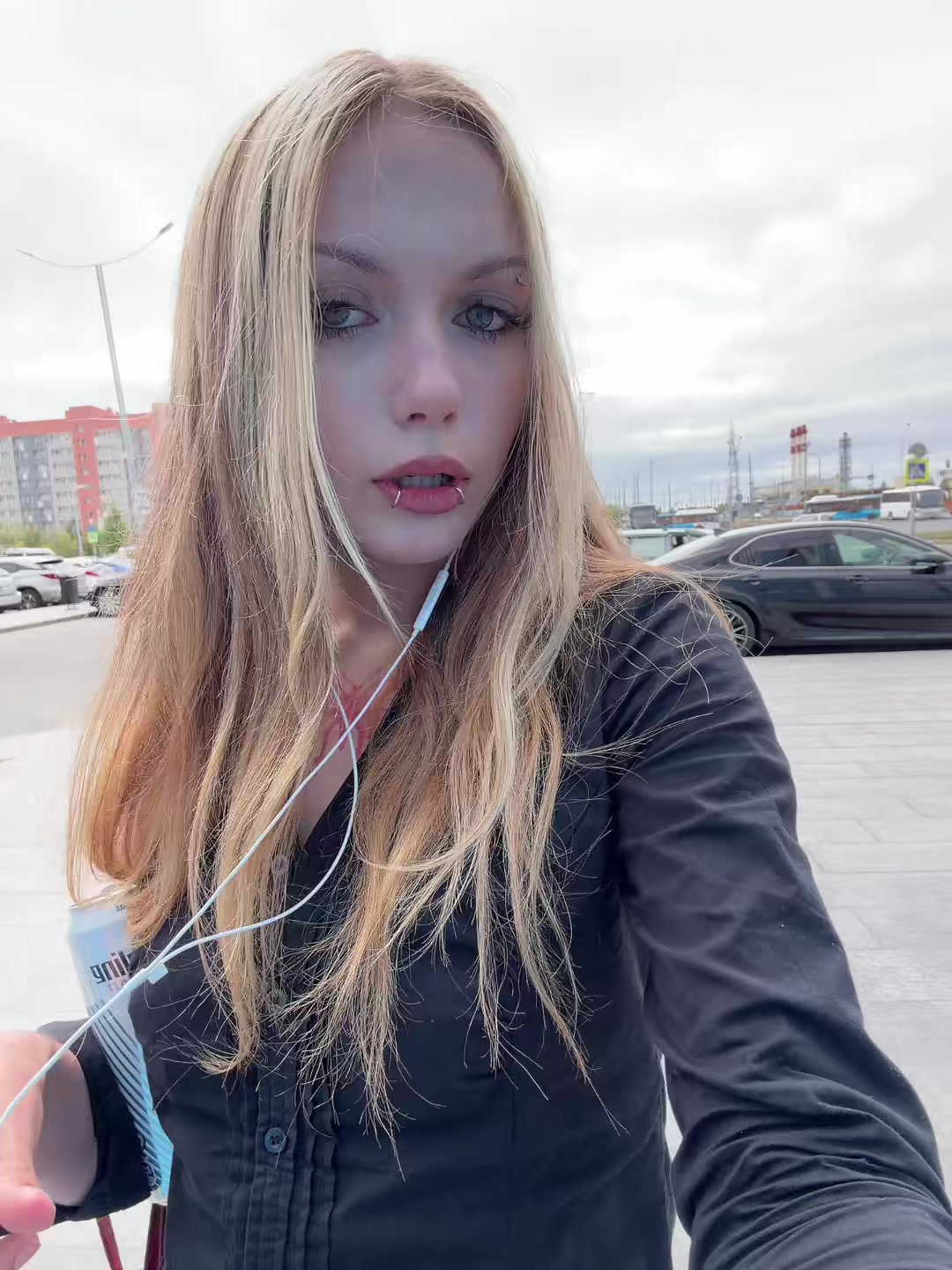 @мила