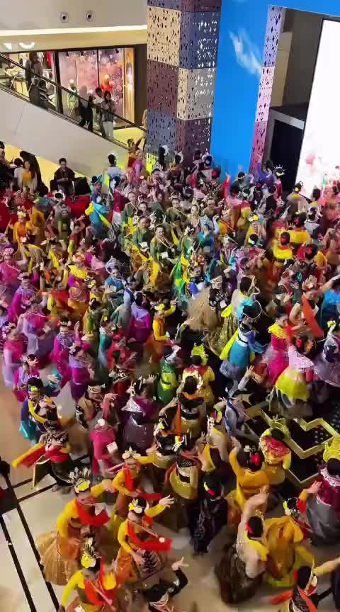 @Lia Fahrezie