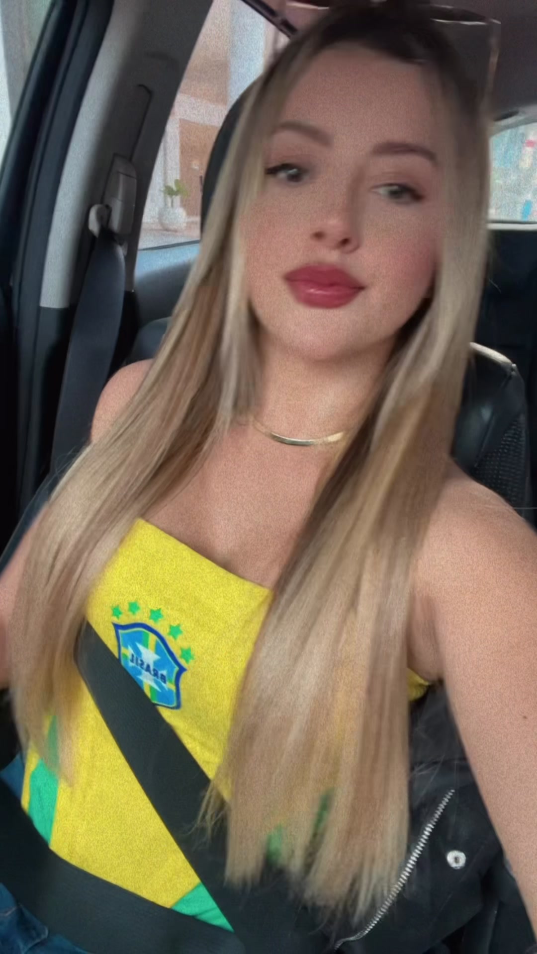 @Gabby_machadooo
