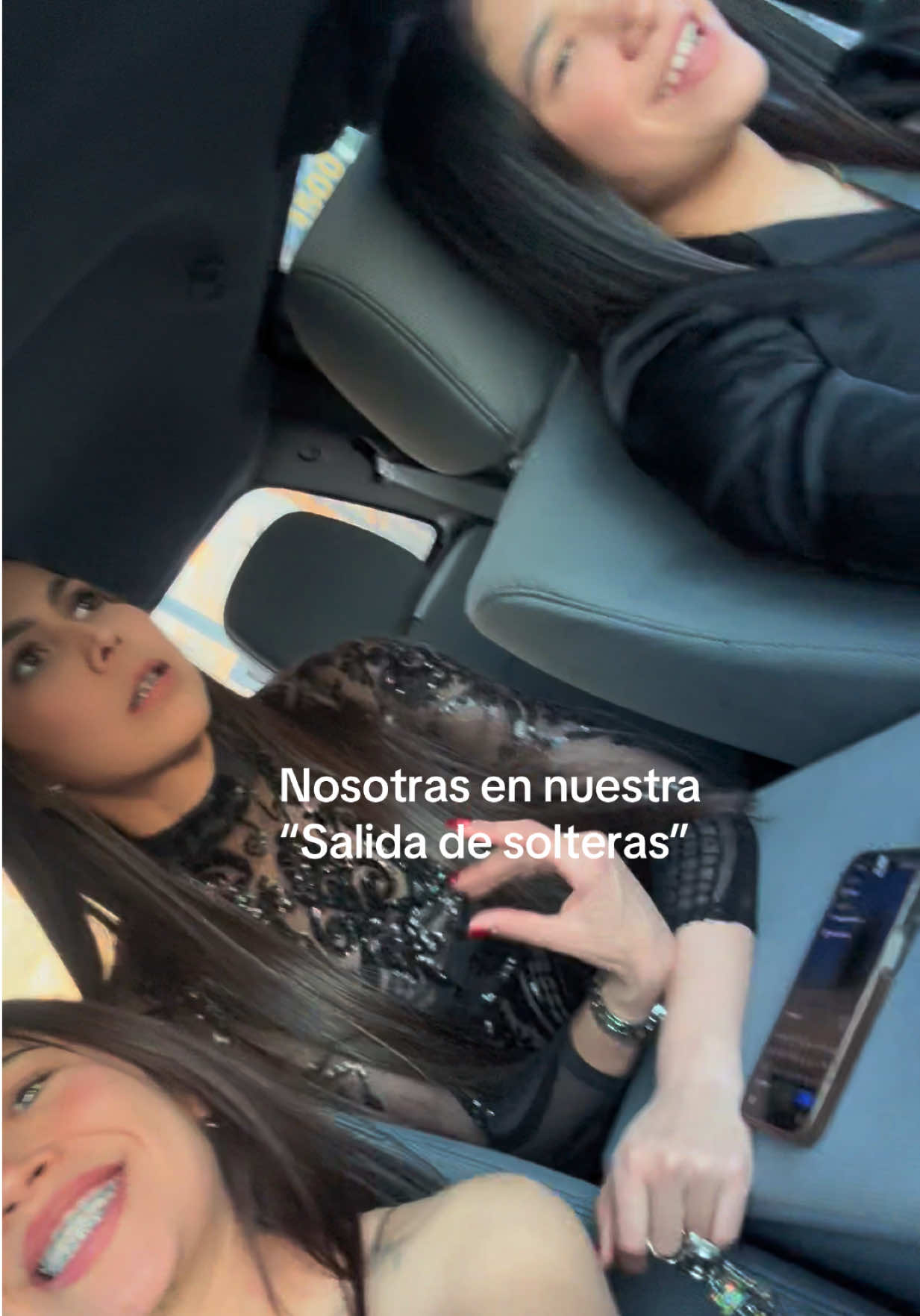 @YesiNavarro_🖤🦅