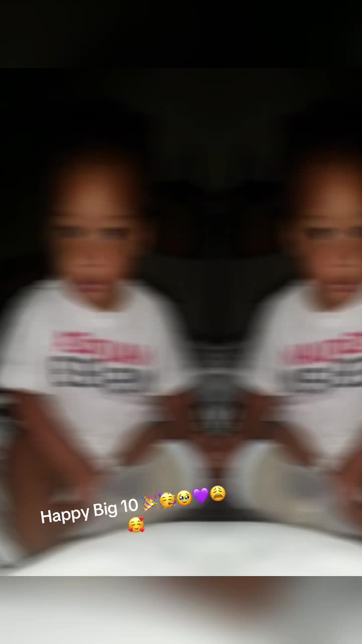 @iiamgoldentwixx