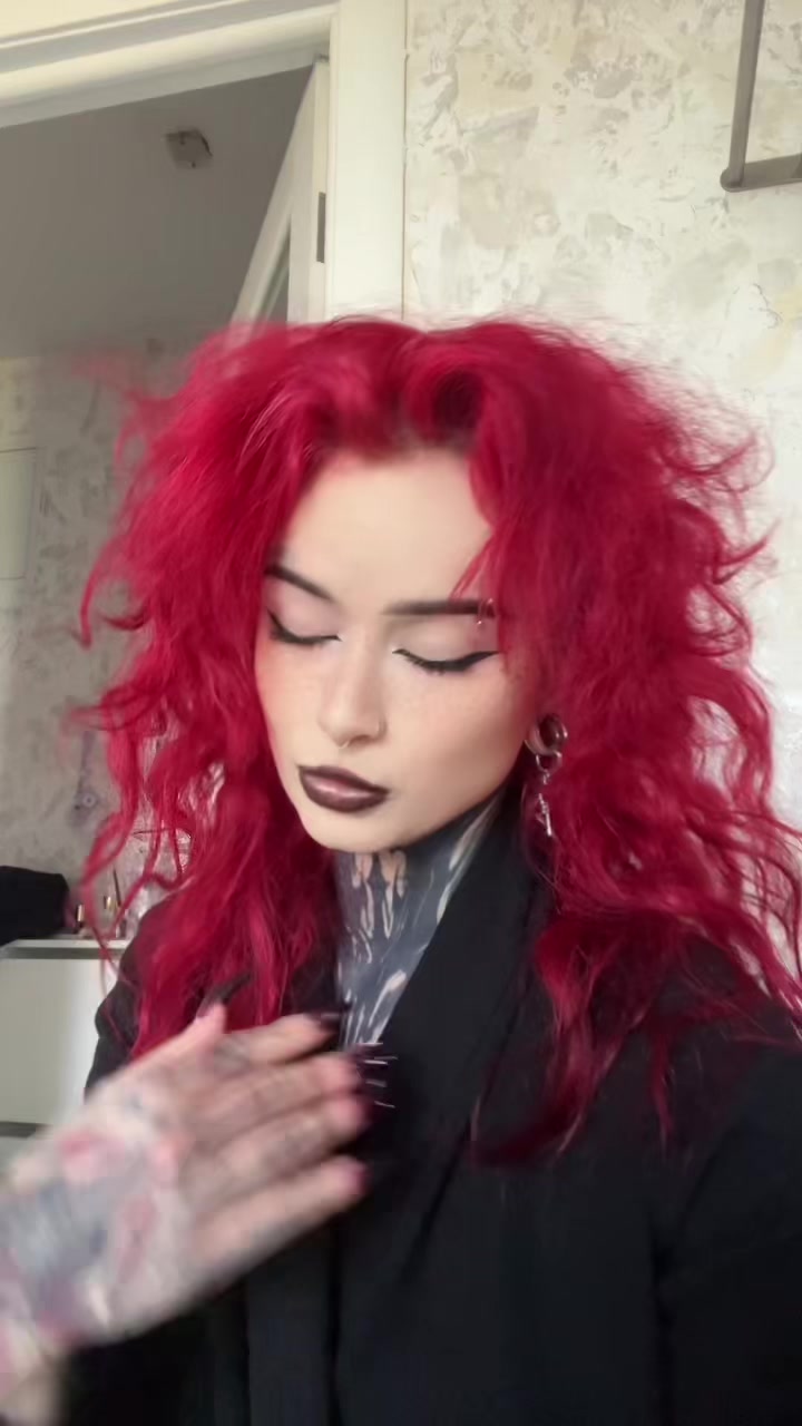 @Tsukini_suka🍅