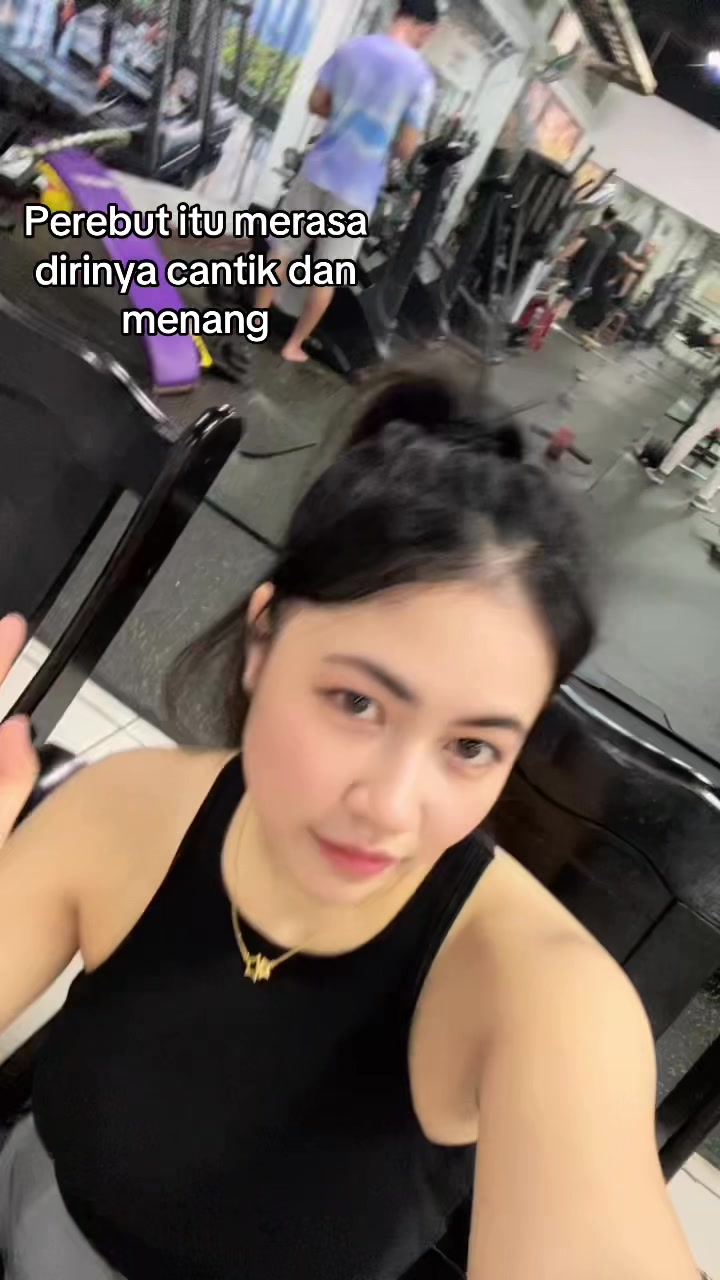 @莉娜