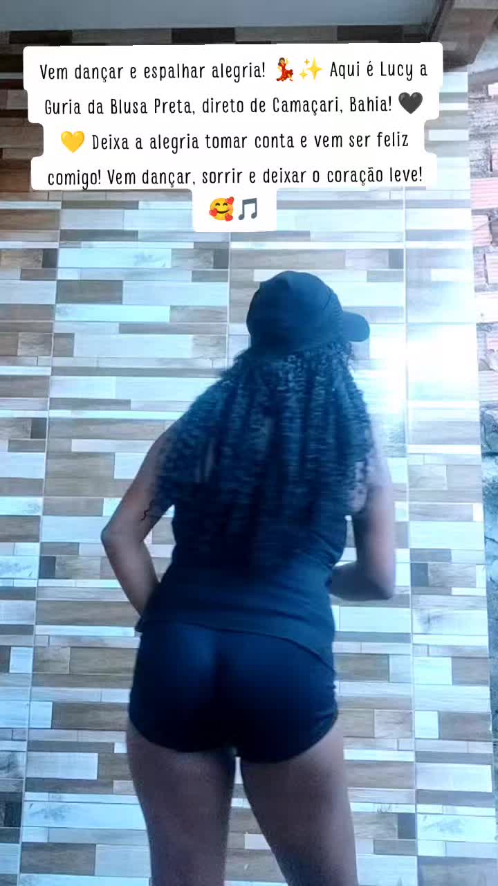 @Lucy a guria do short sexy