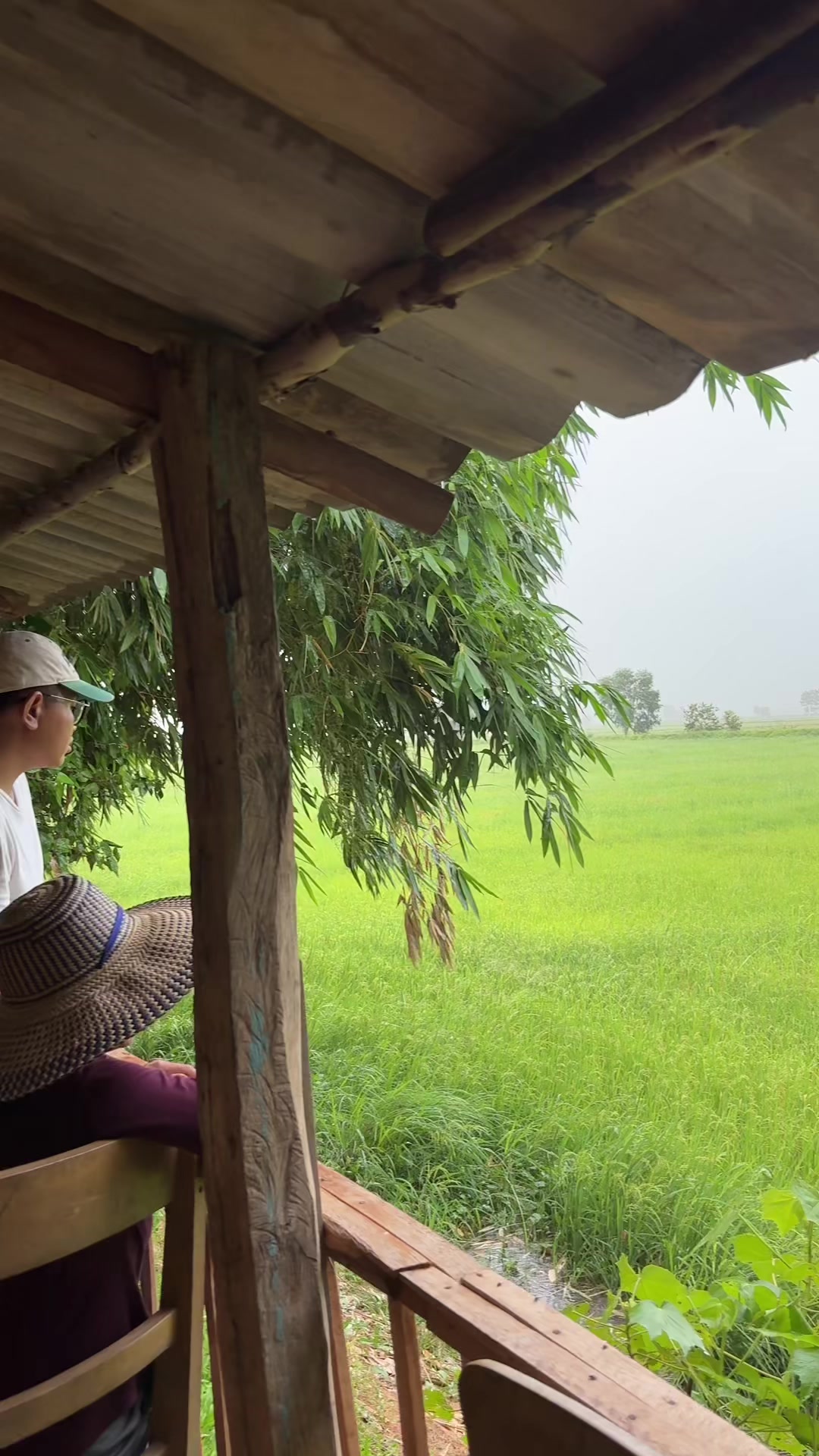 @𝐁𝐥𝐮𝐞 𝐀𝐩𝐩𝐥𝐞 𝟎𝟐 🇰🇭