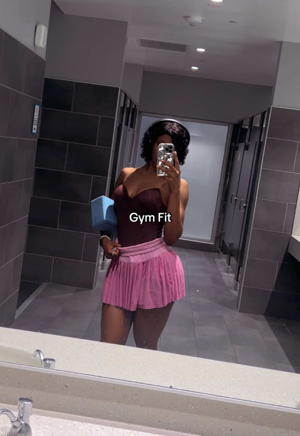 @Chisara