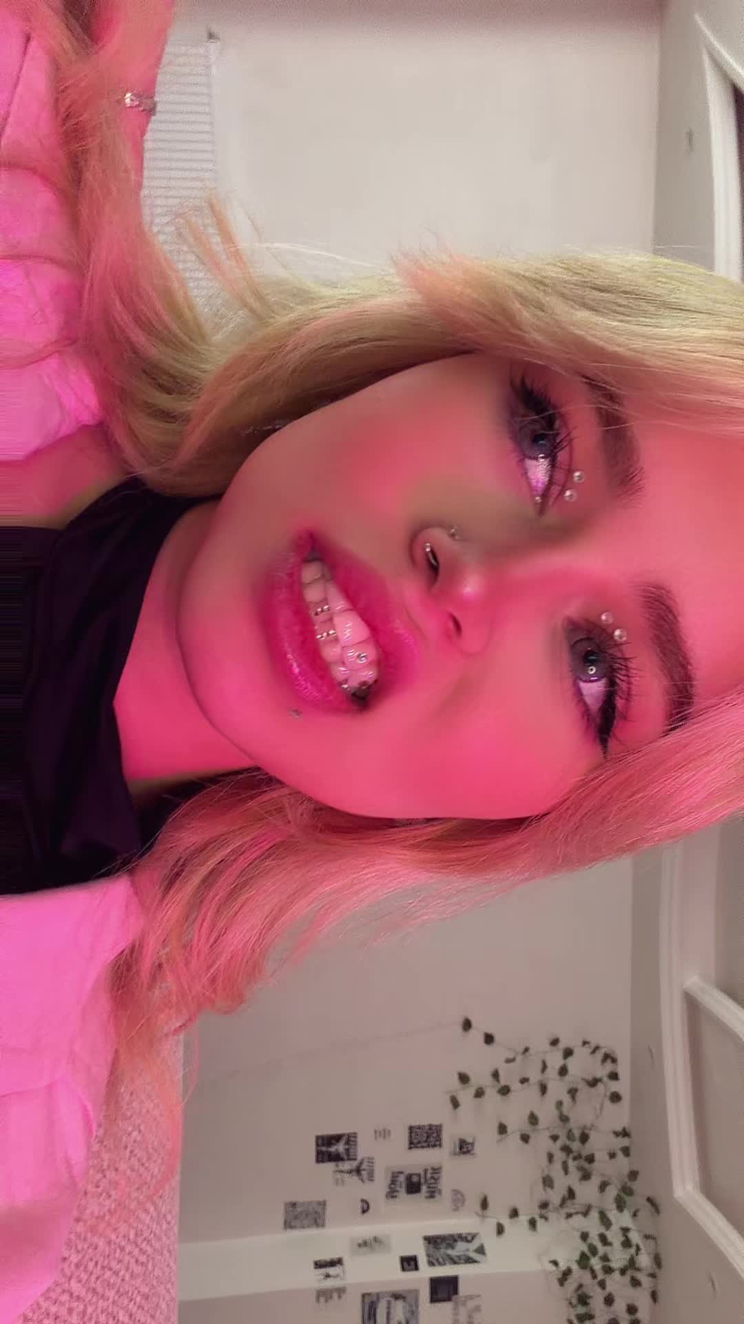 @heliaydn