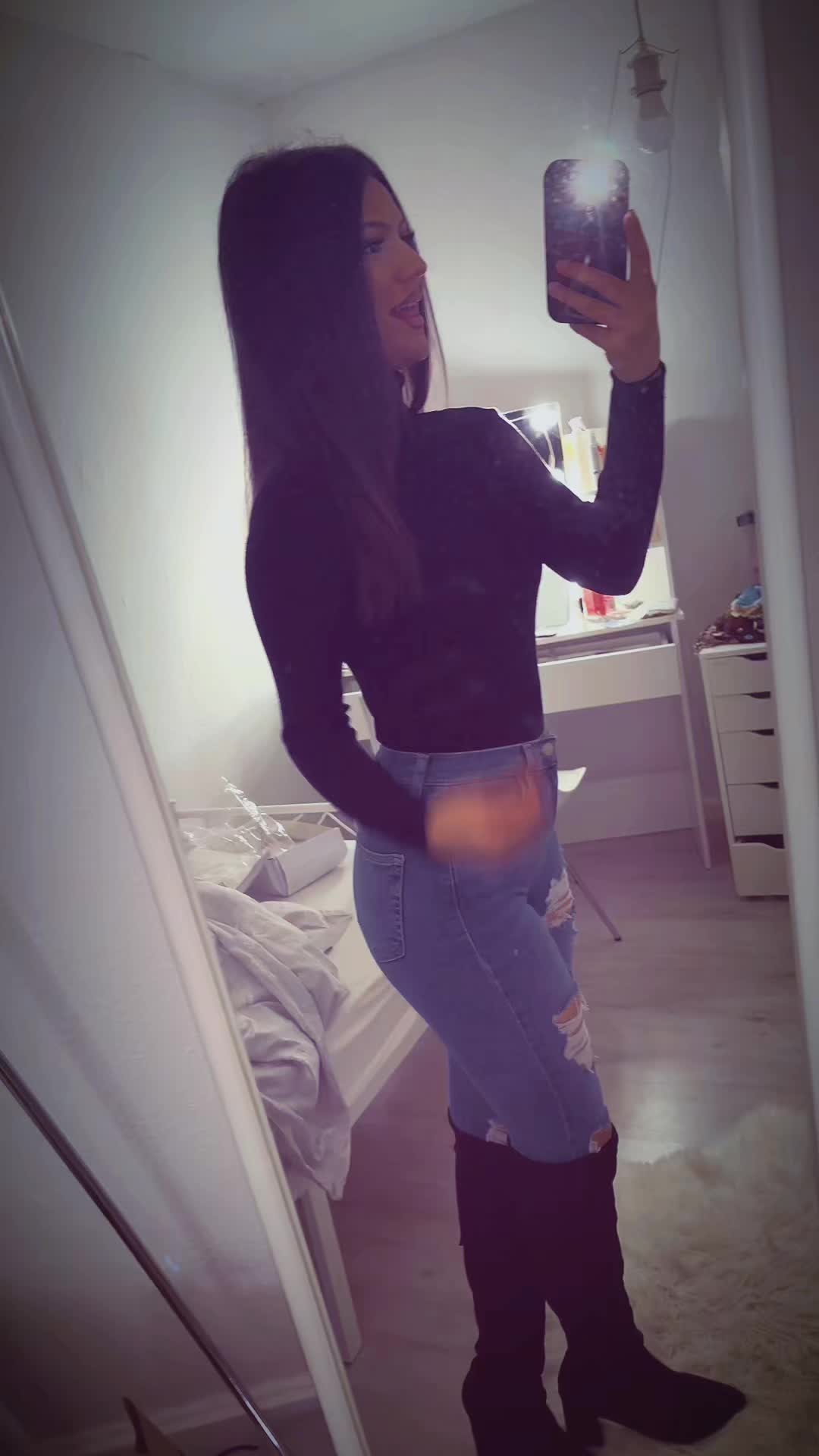 @y7renn06