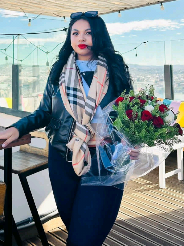 @🌷𝑹𝒐𝒔𝒆 𝑲𝒆𝒍𝒚 𝑱💞