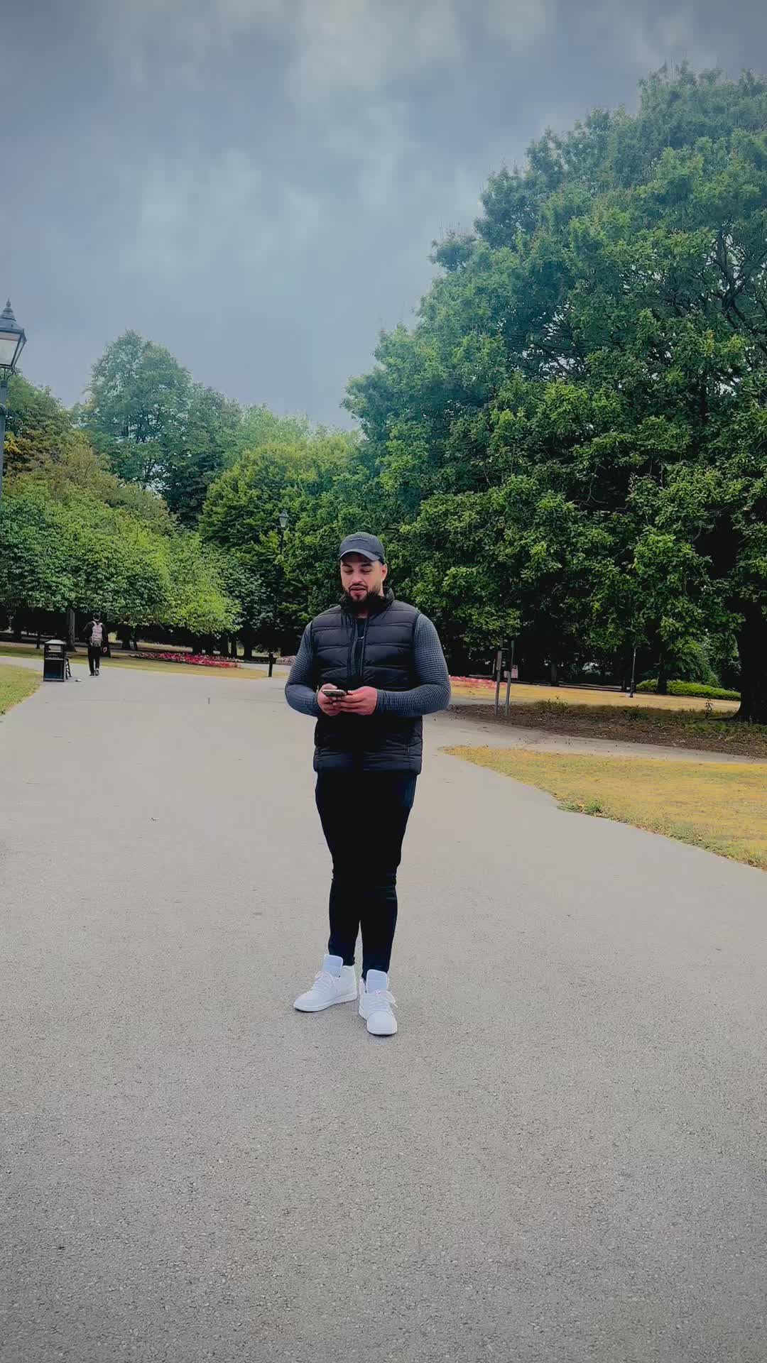 @Malik Mussawar 🇬🇧🇵🇰