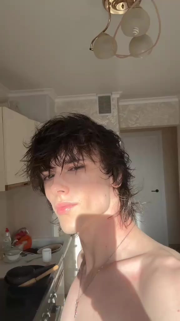 @KIRA👾