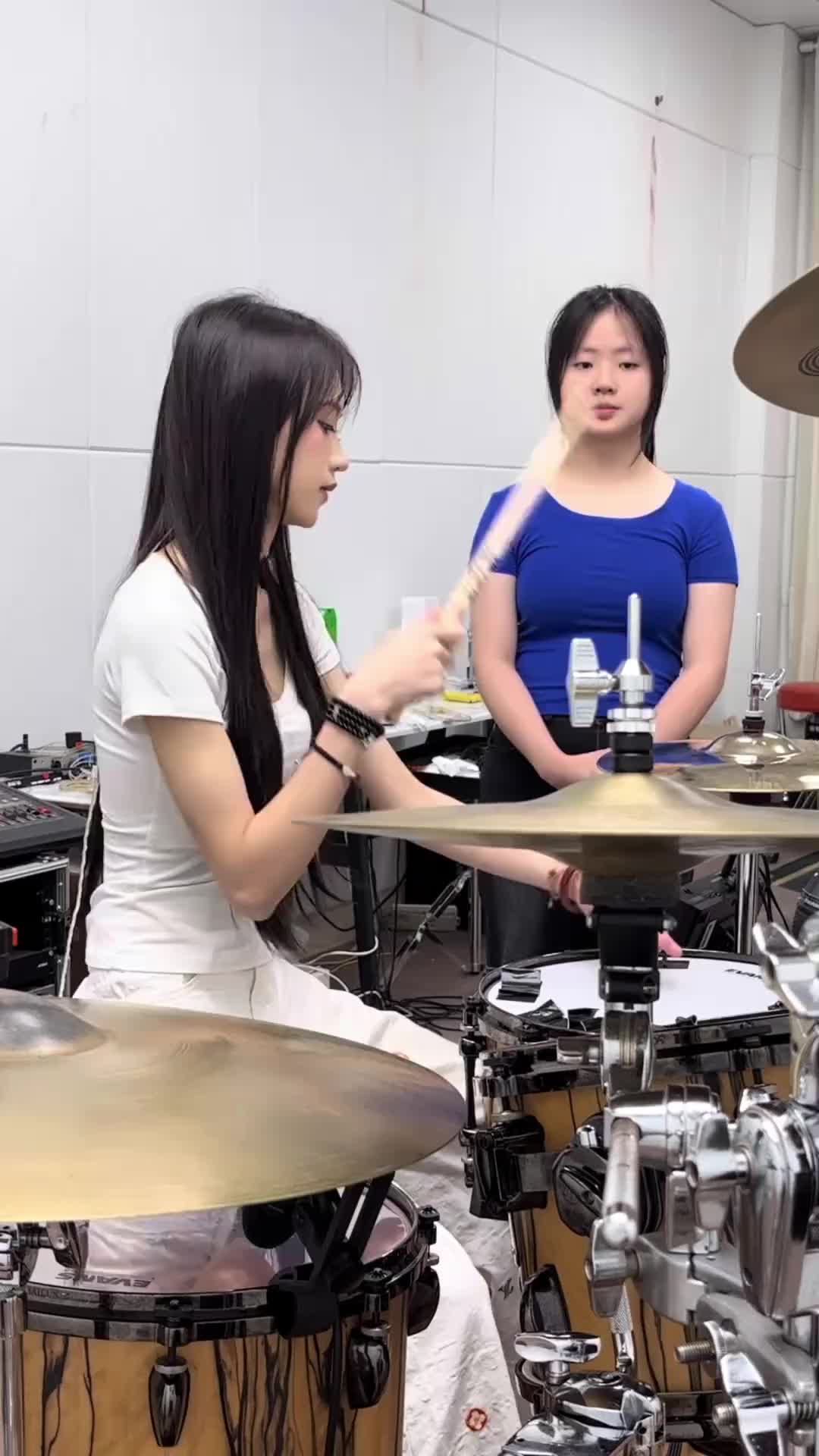 @微妮儿