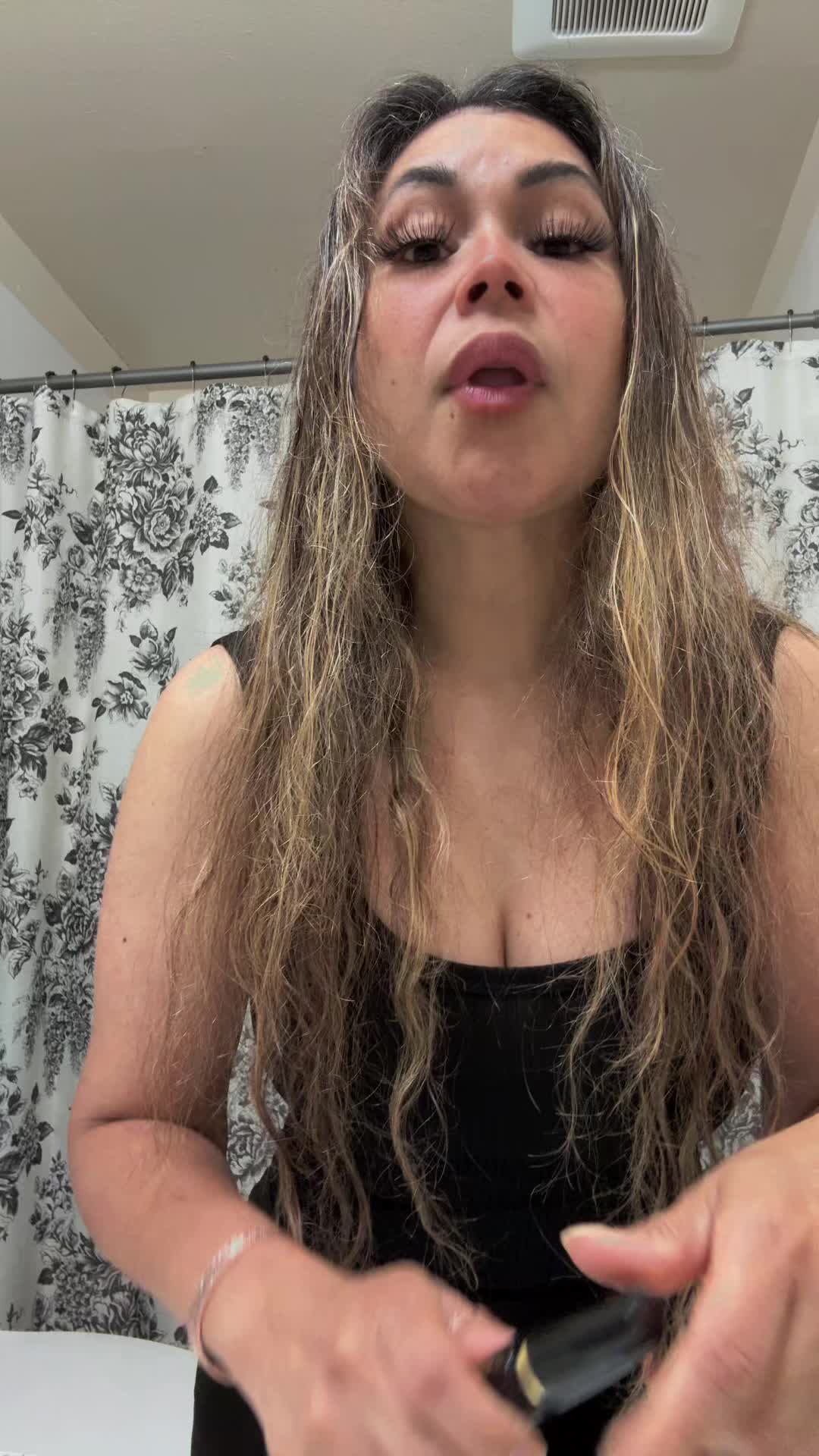 @Blingedbysonia