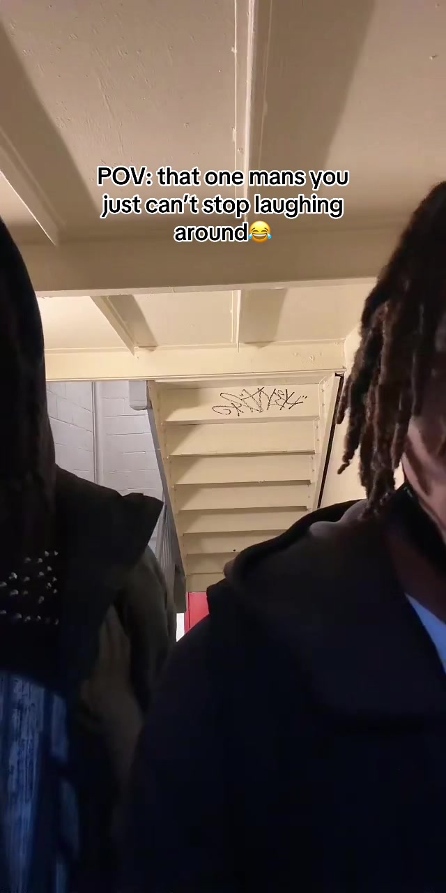 @Glitchy 🚶🏽&zwj;♂️..