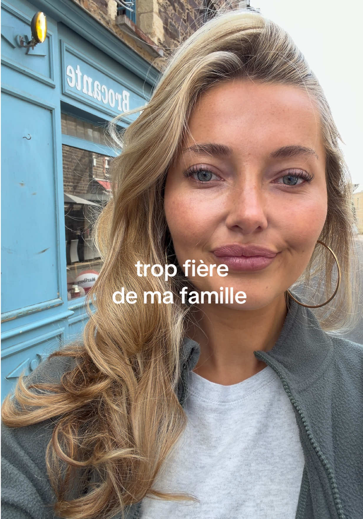 @Coline Dlg