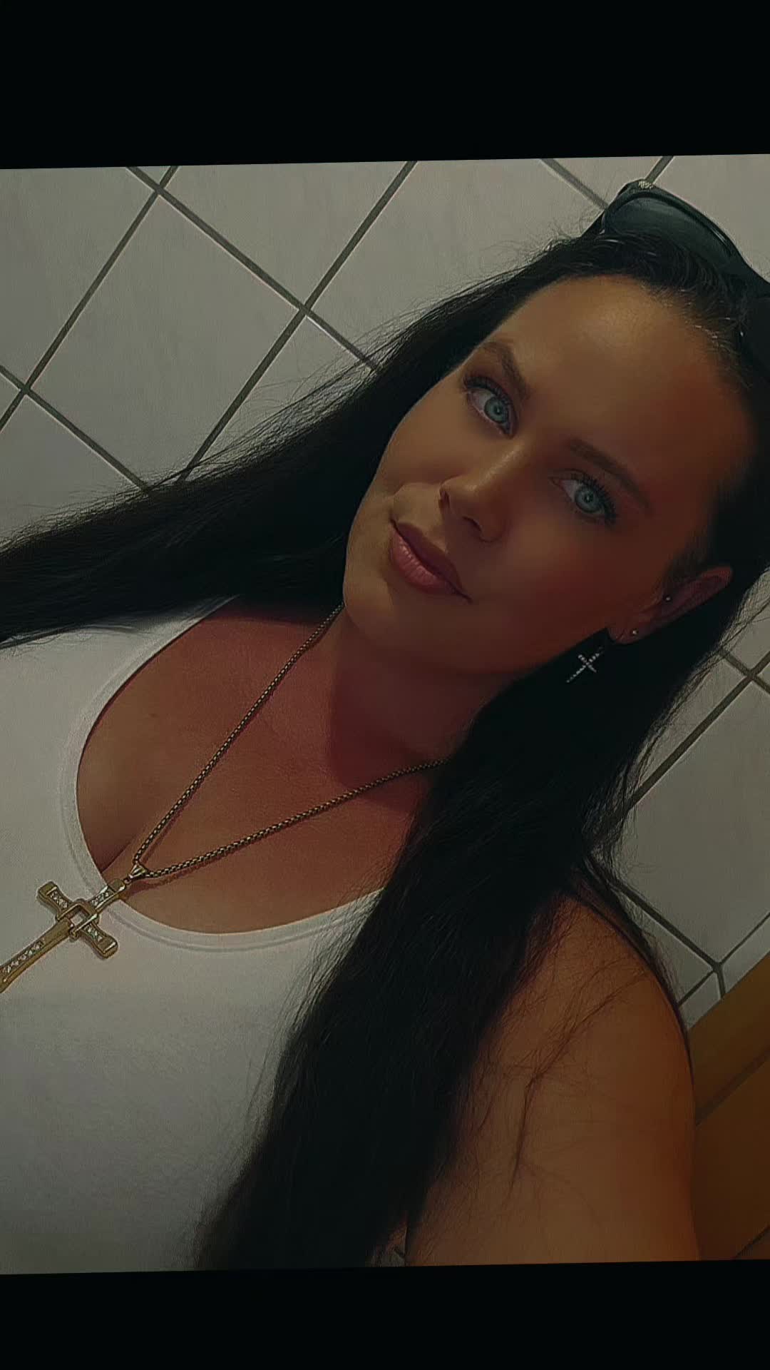 @x_C.Frank_x