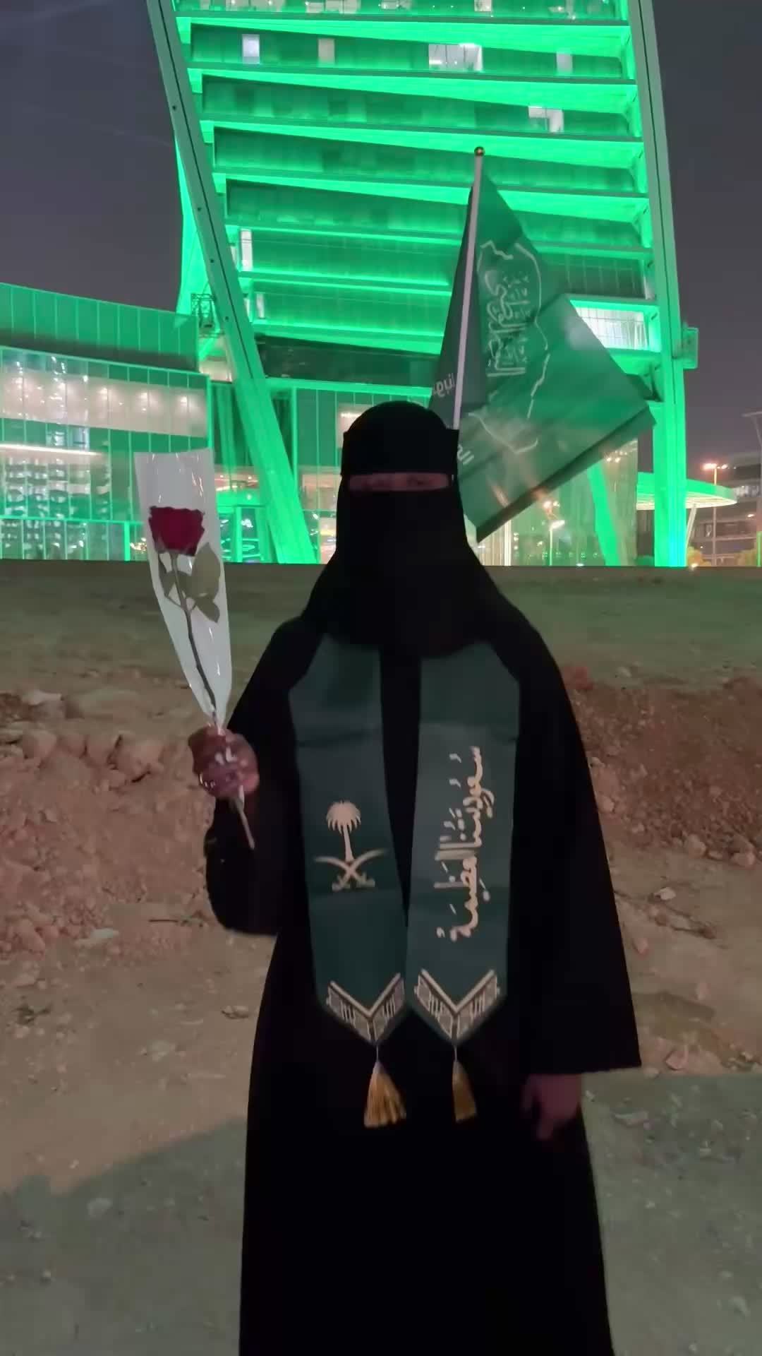 @زمرده دنيا واخره