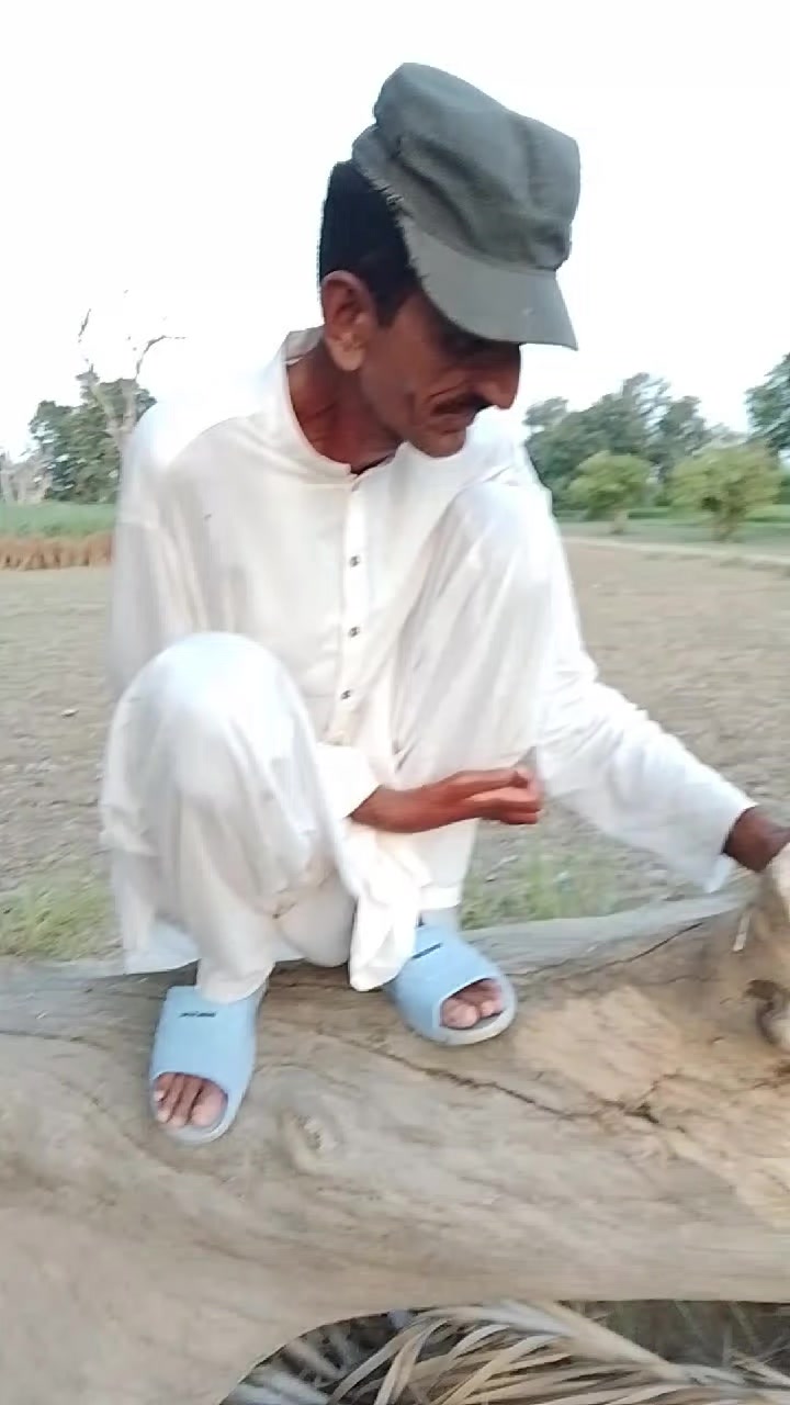 @m Khalid Abbas