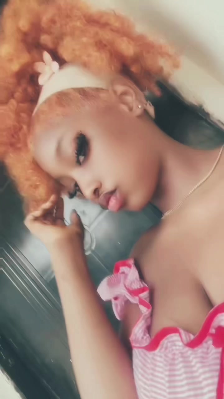 @C🥺H💕I 🖤🎀