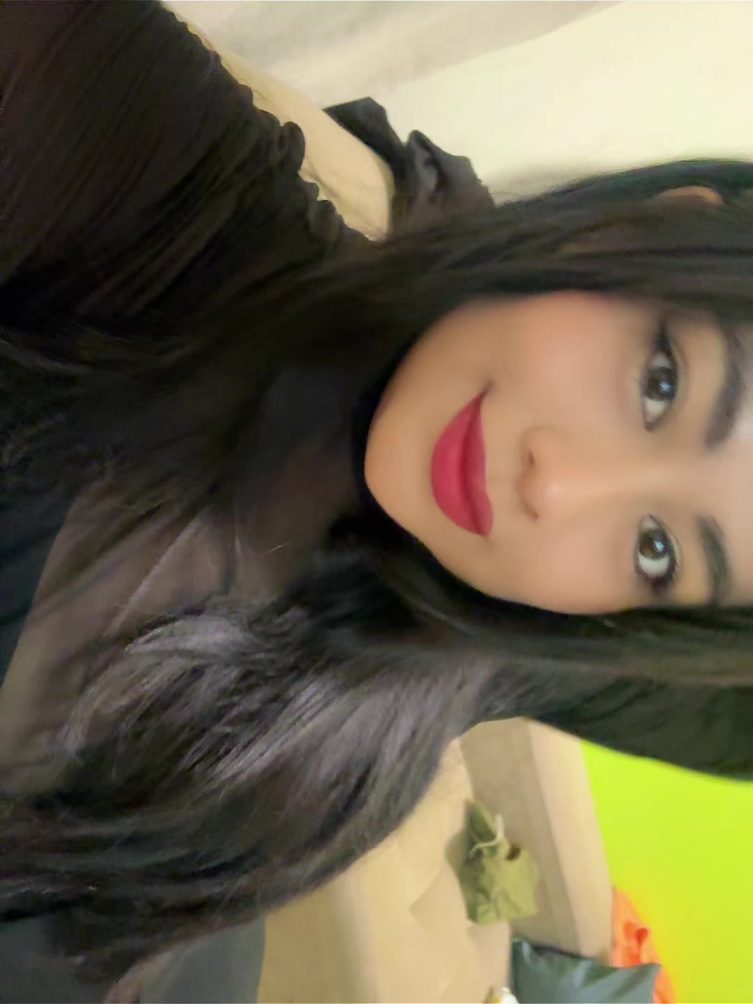 @Hilda🖤🌻