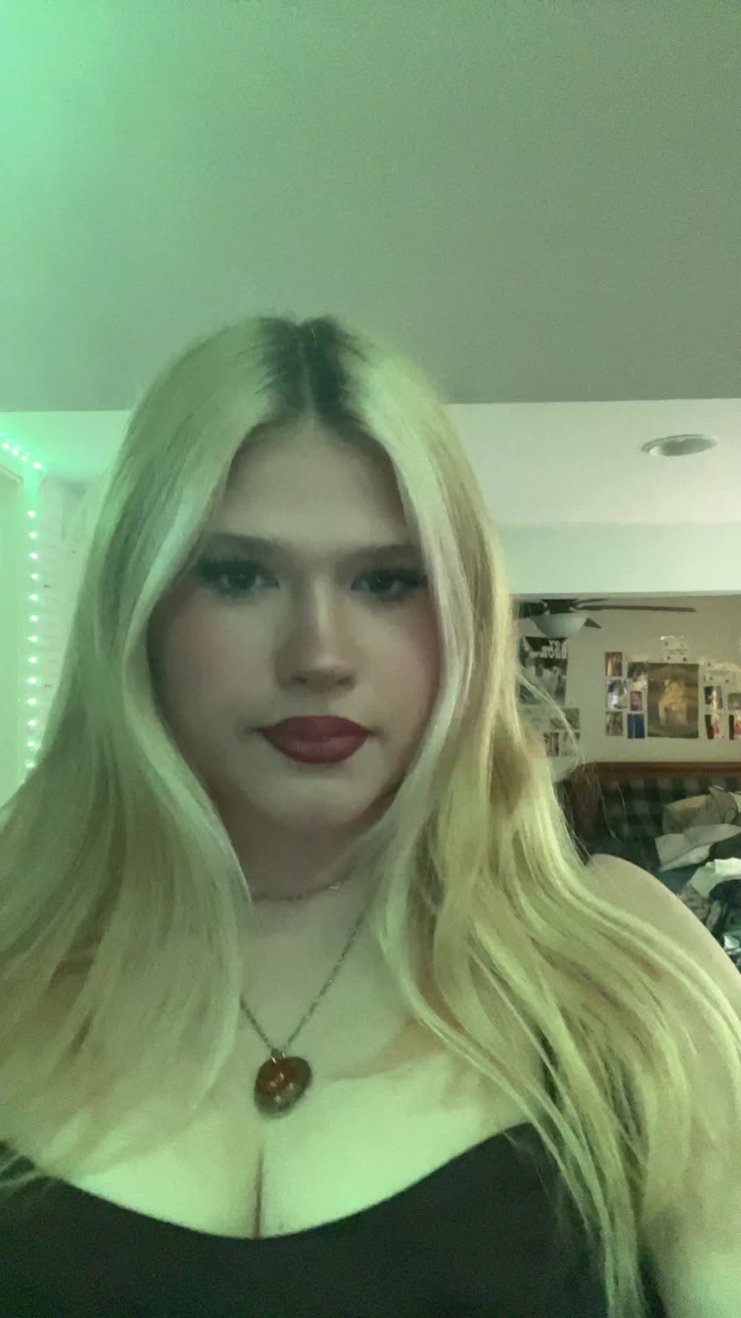 @emma⁷⁷