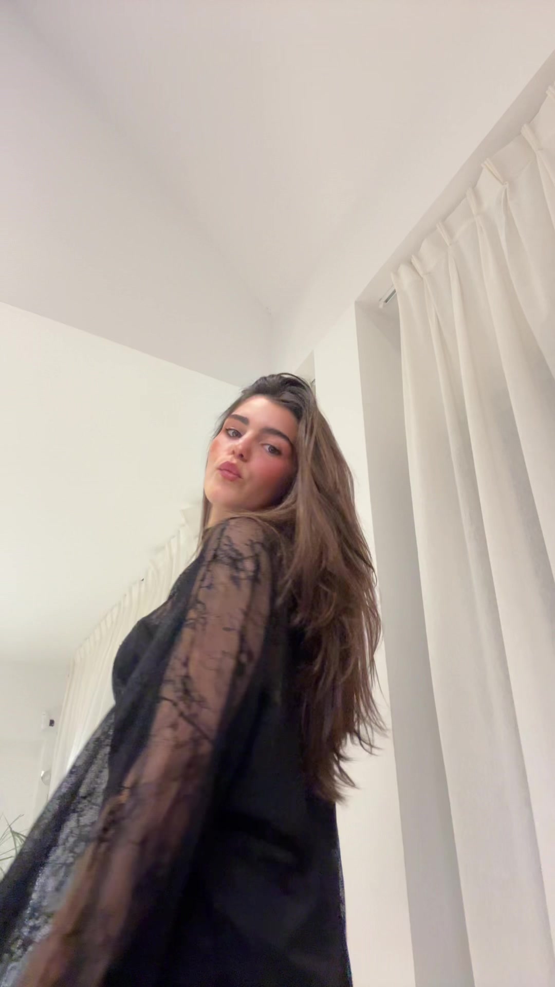 @sophiaisiar_