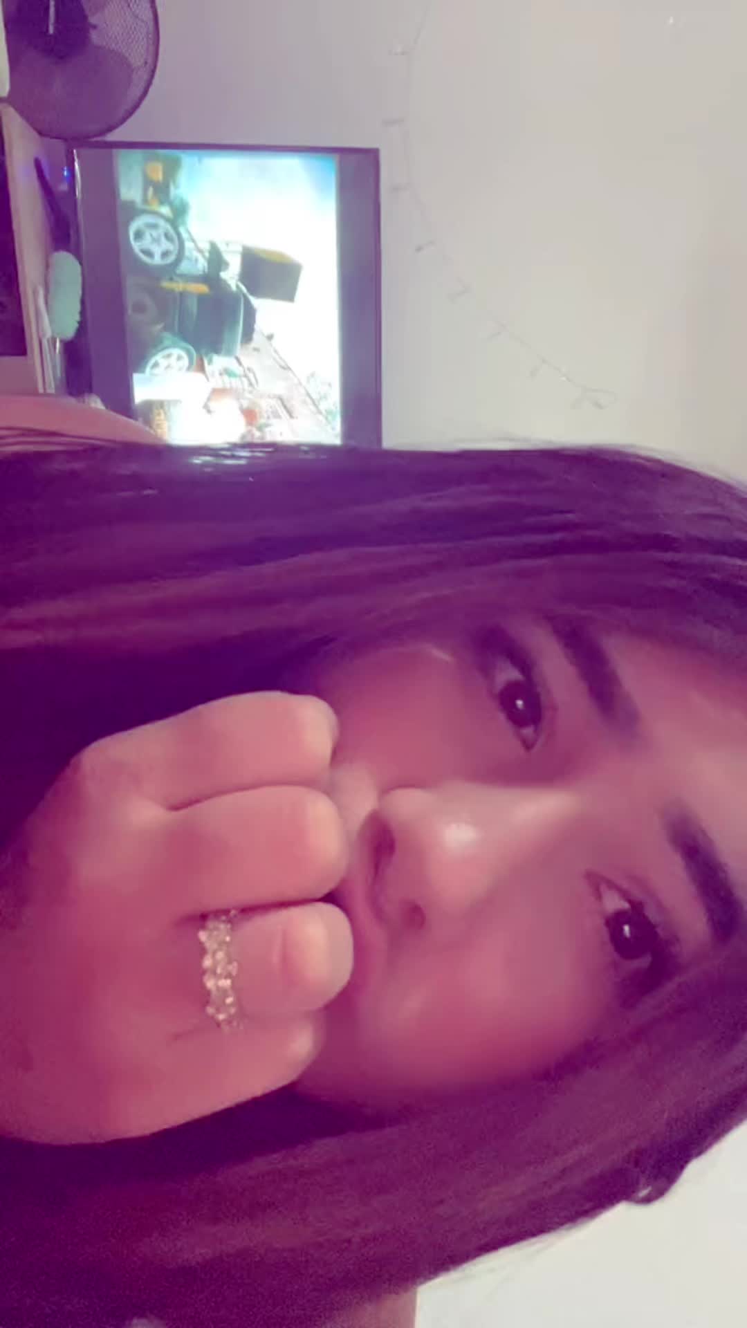 @😭💅
