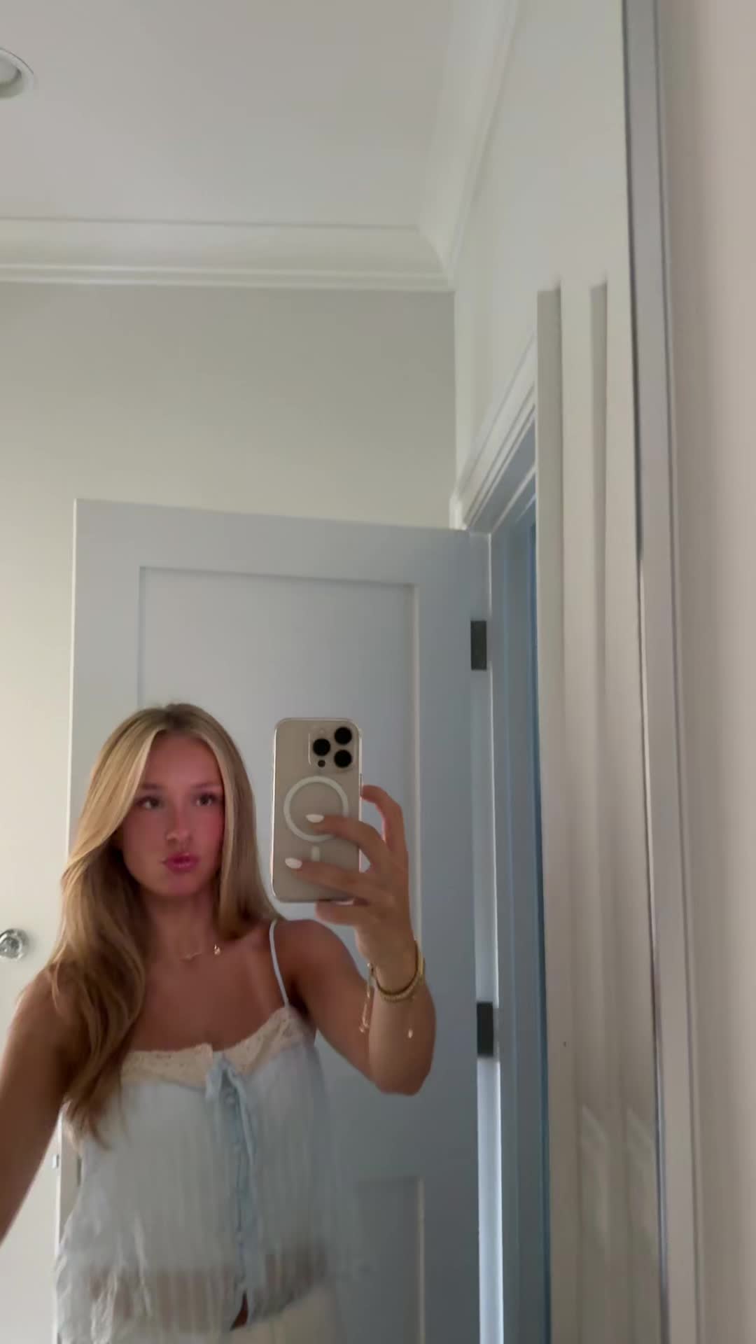 @lily