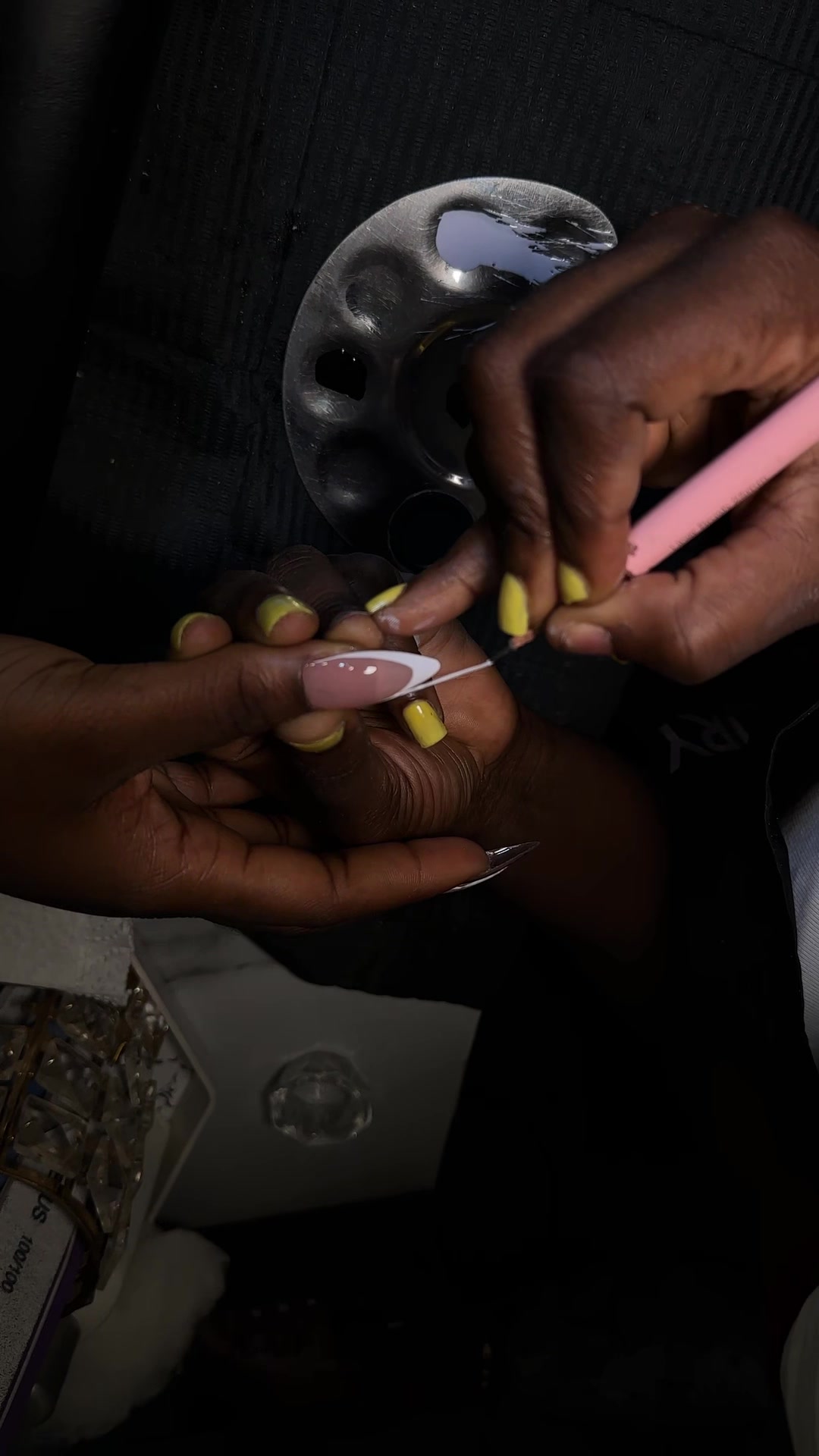 @NAIL TECHNICIAN IN IBADAN