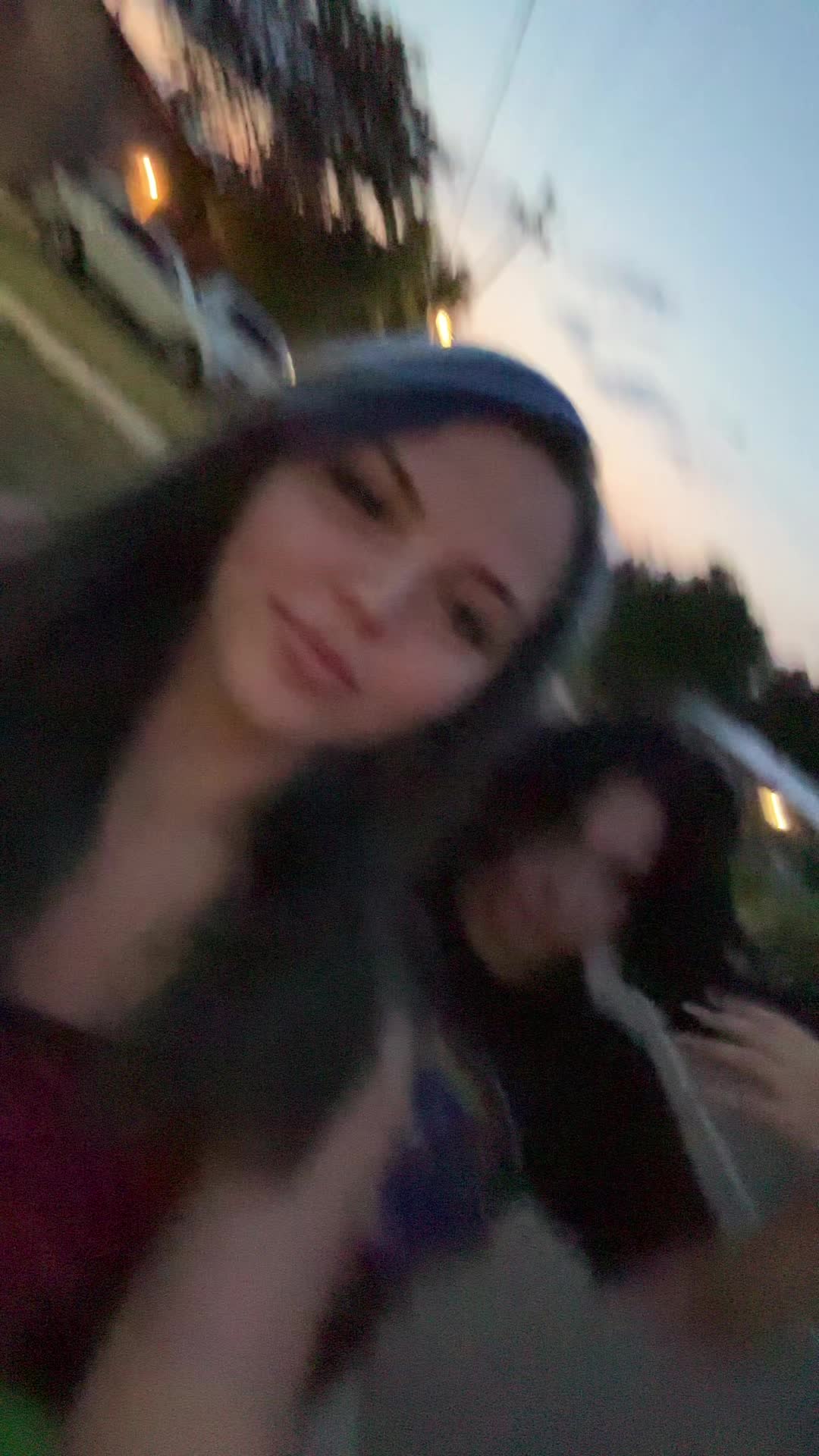 @:З
